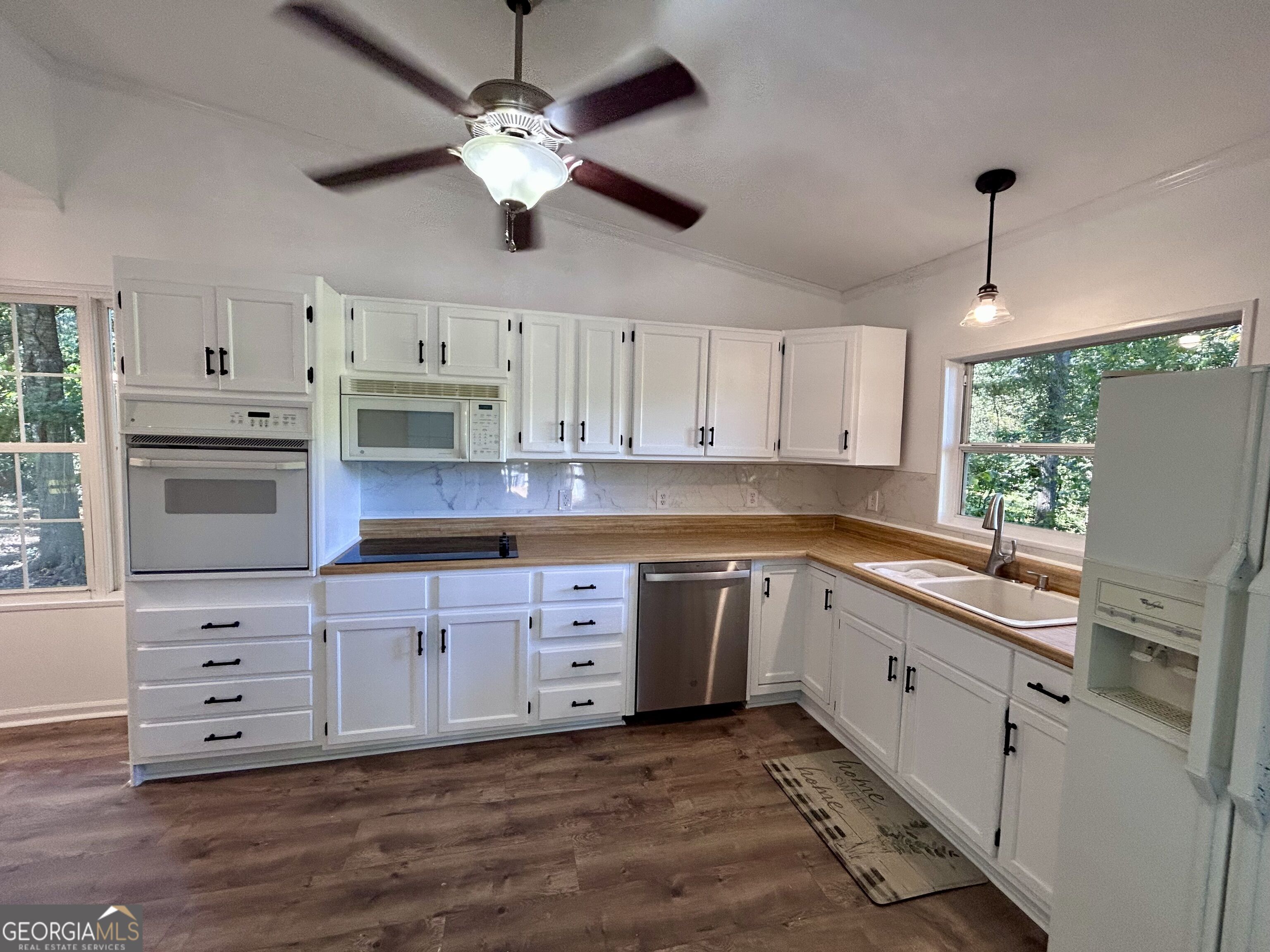 122 Flat Rock Rd Property Photo 17