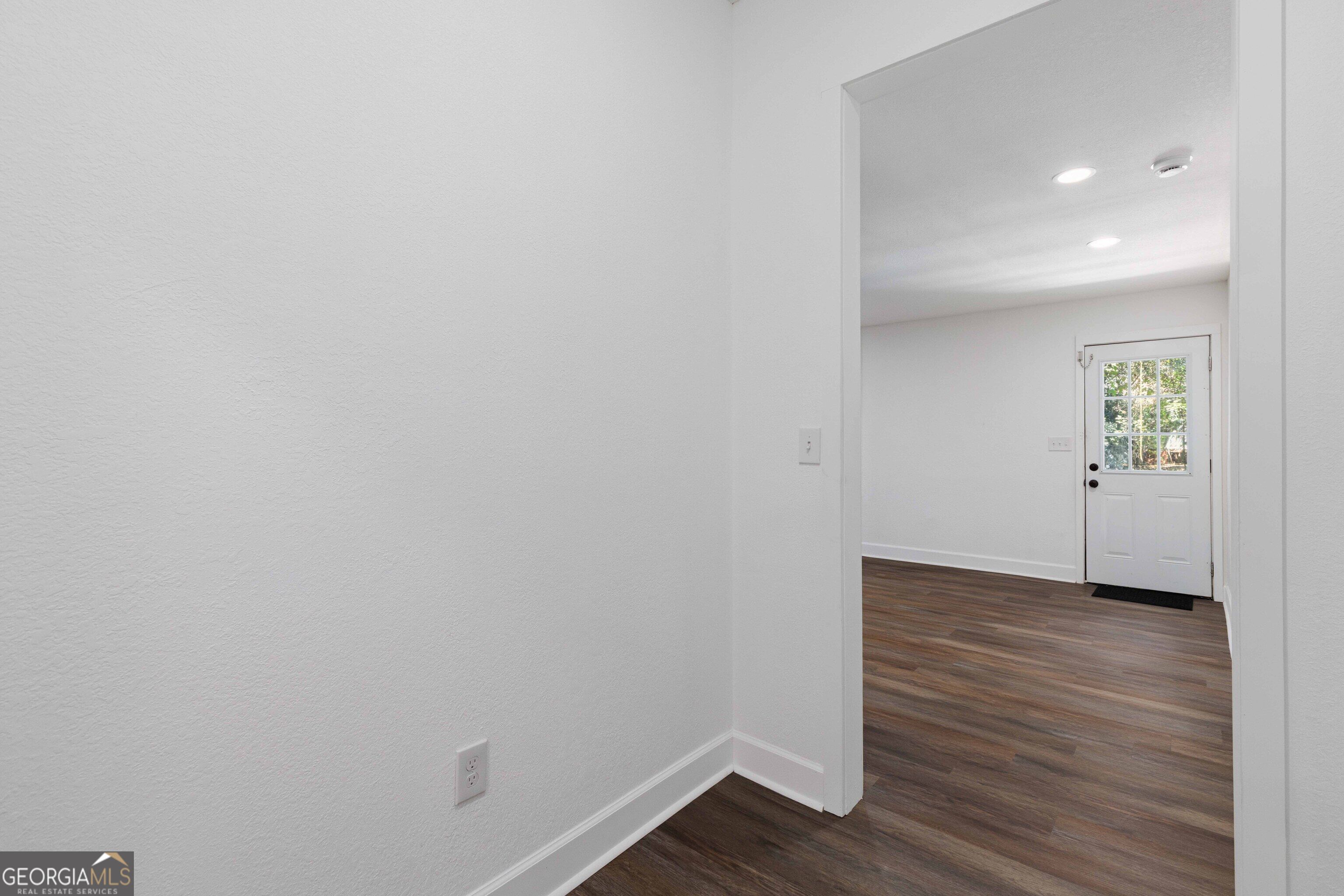 2910 Bradley Circle Property Photo 12