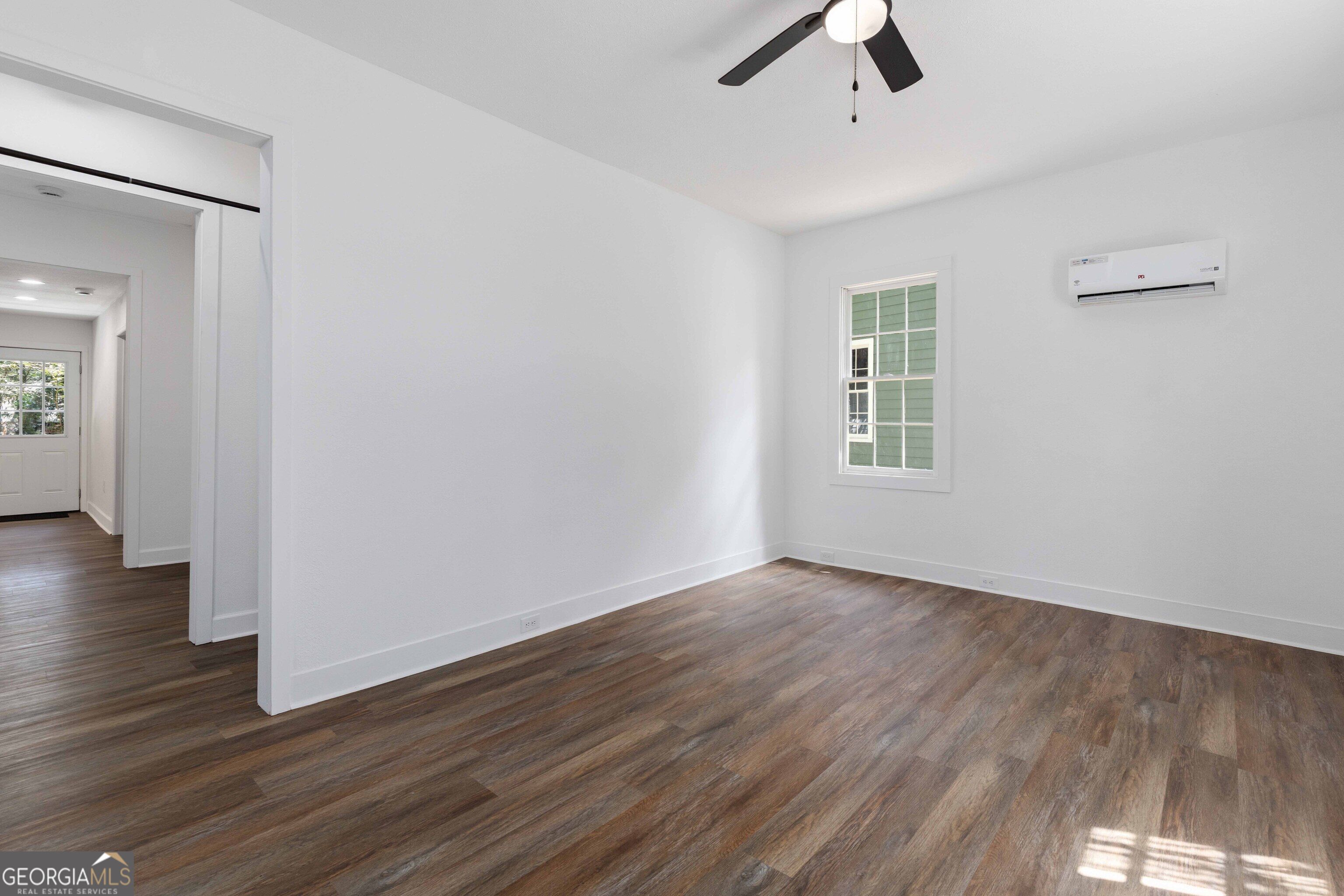 2910 Bradley Circle Property Photo 14