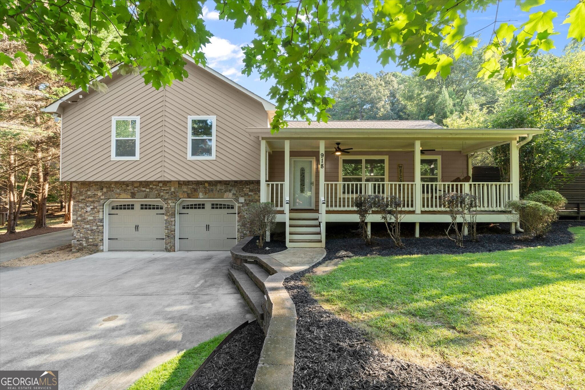918 Victoria Landing Drive Property Photo 1