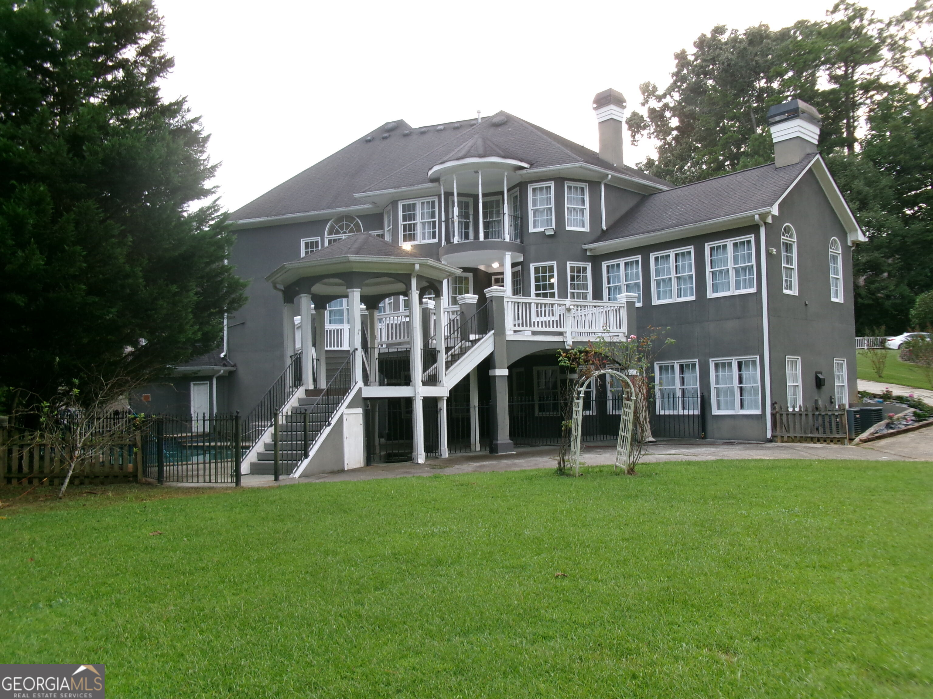 910 Woodward Park Drive Property Photo 4
