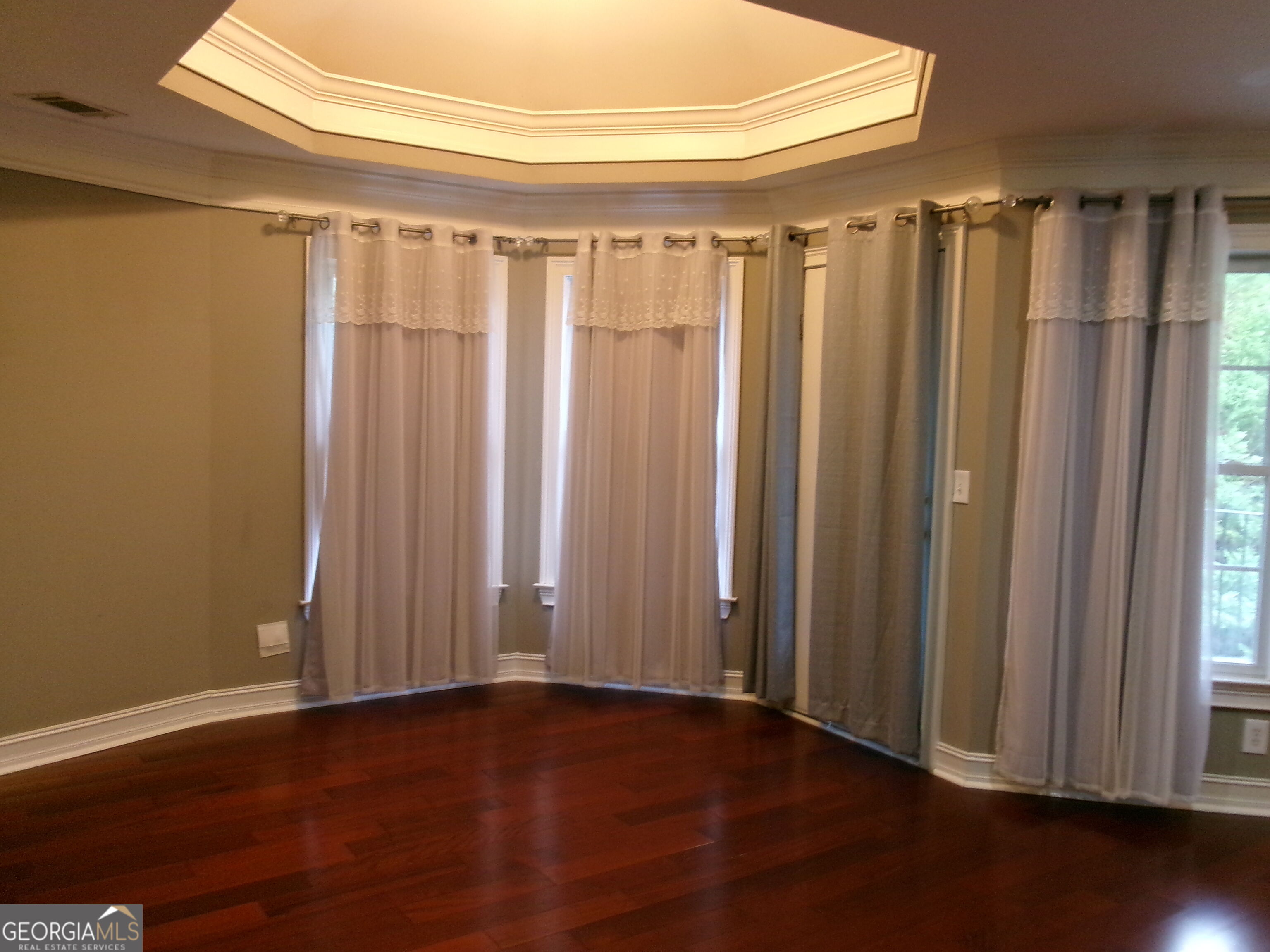 910 Woodward Park Drive Property Photo 19