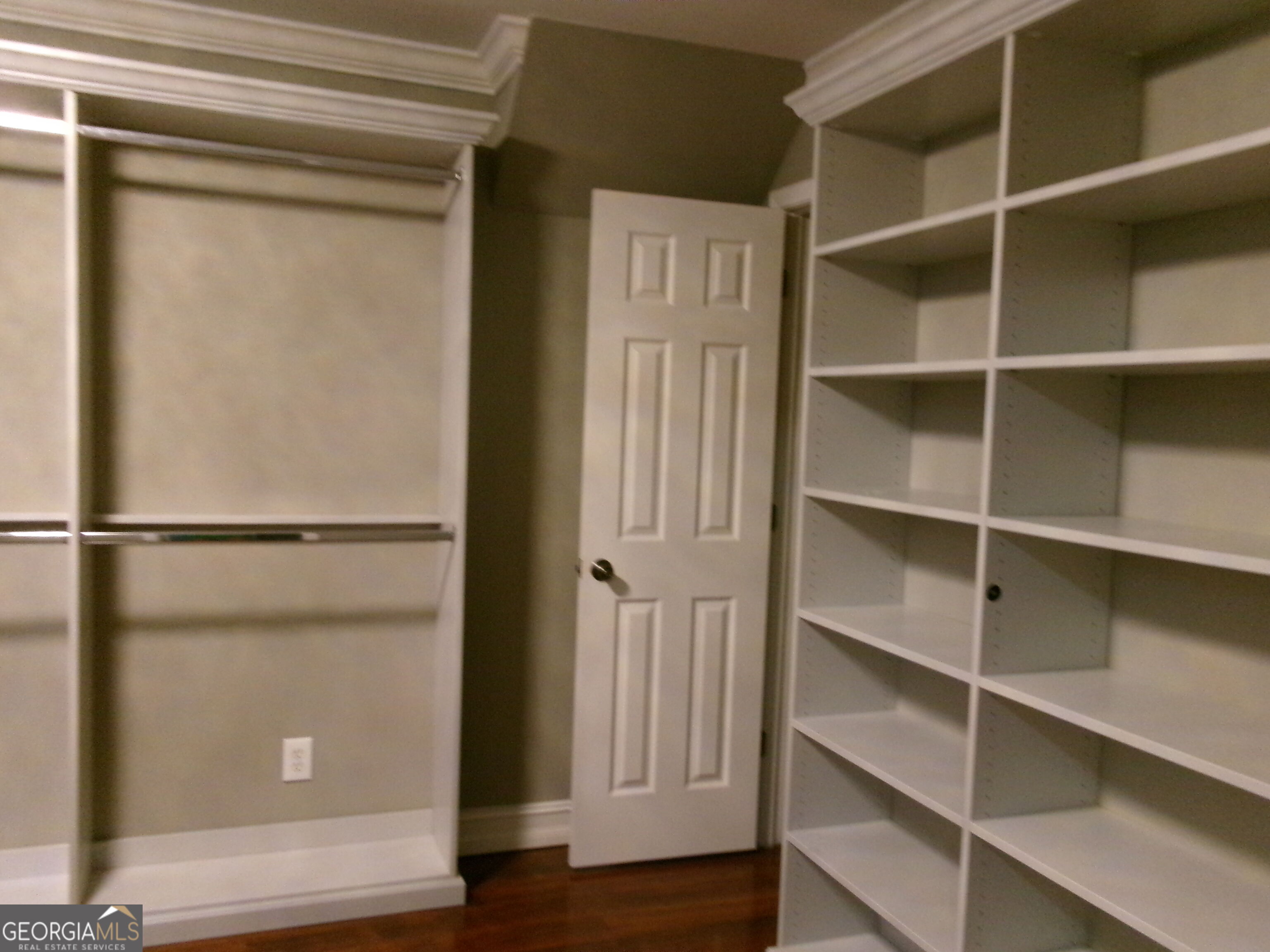 910 Woodward Park Drive Property Photo 39
