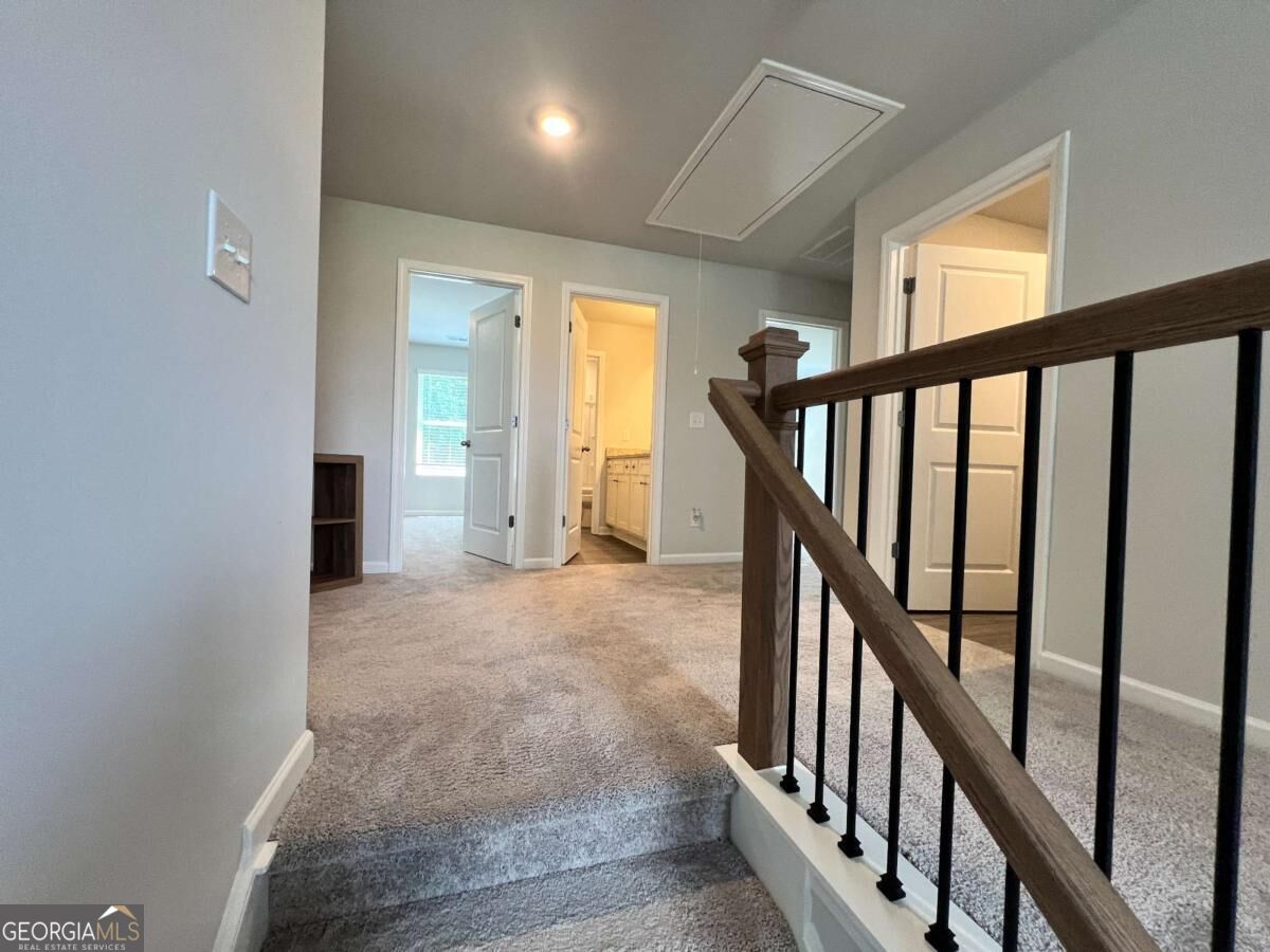 109 Cedar Wood Trace Property Photo 14