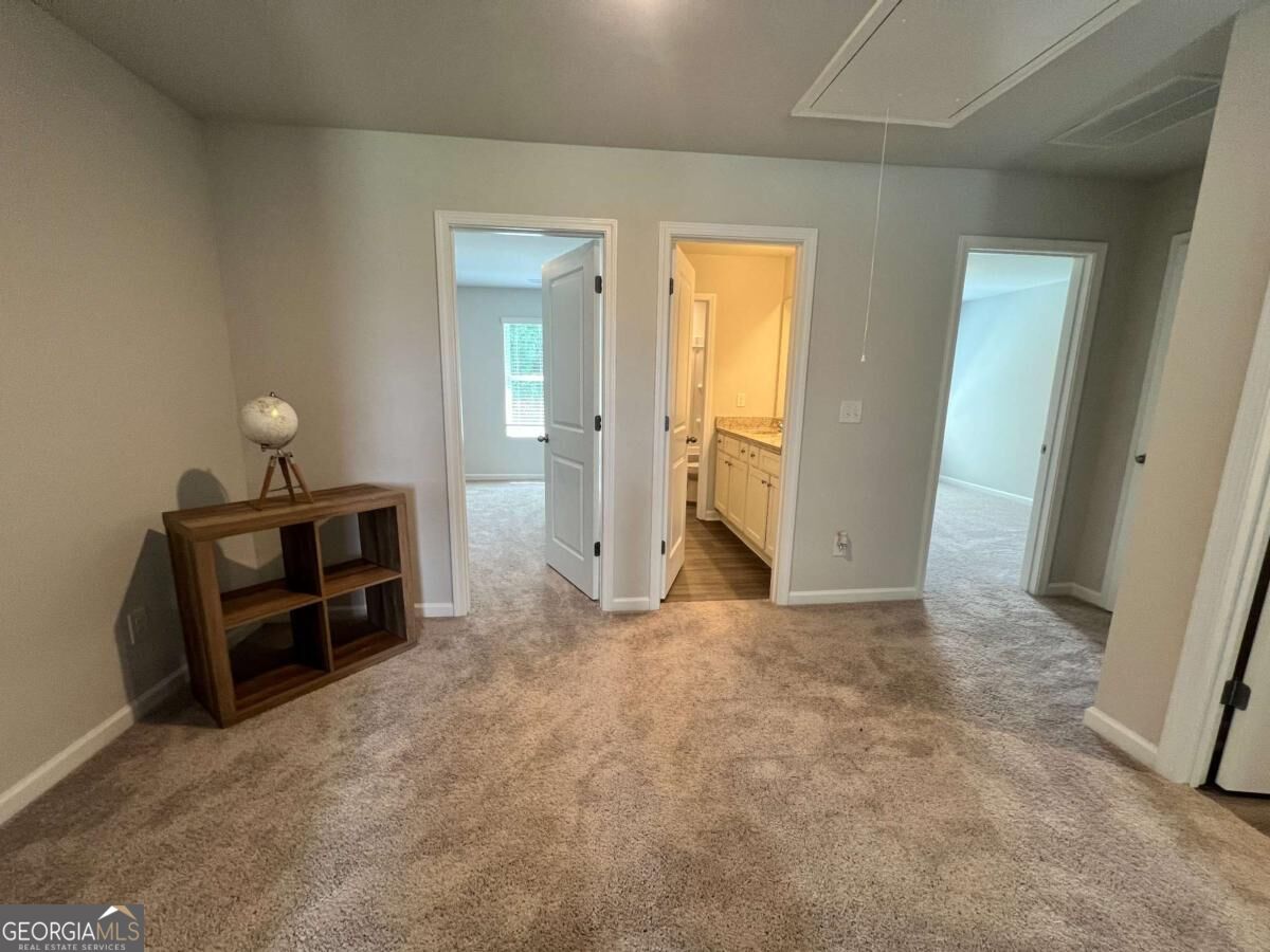 109 Cedar Wood Trace Property Photo 16