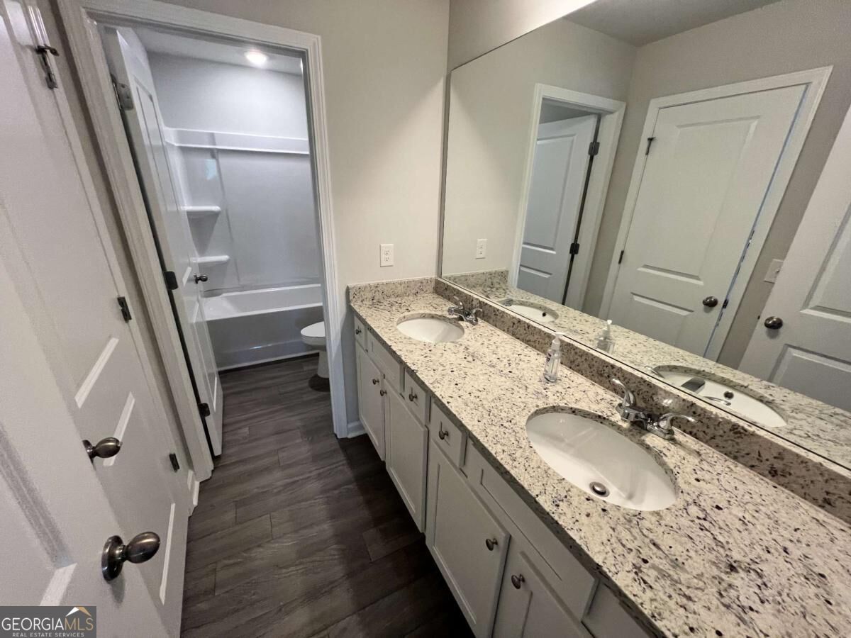 109 Cedar Wood Trace Property Photo 18