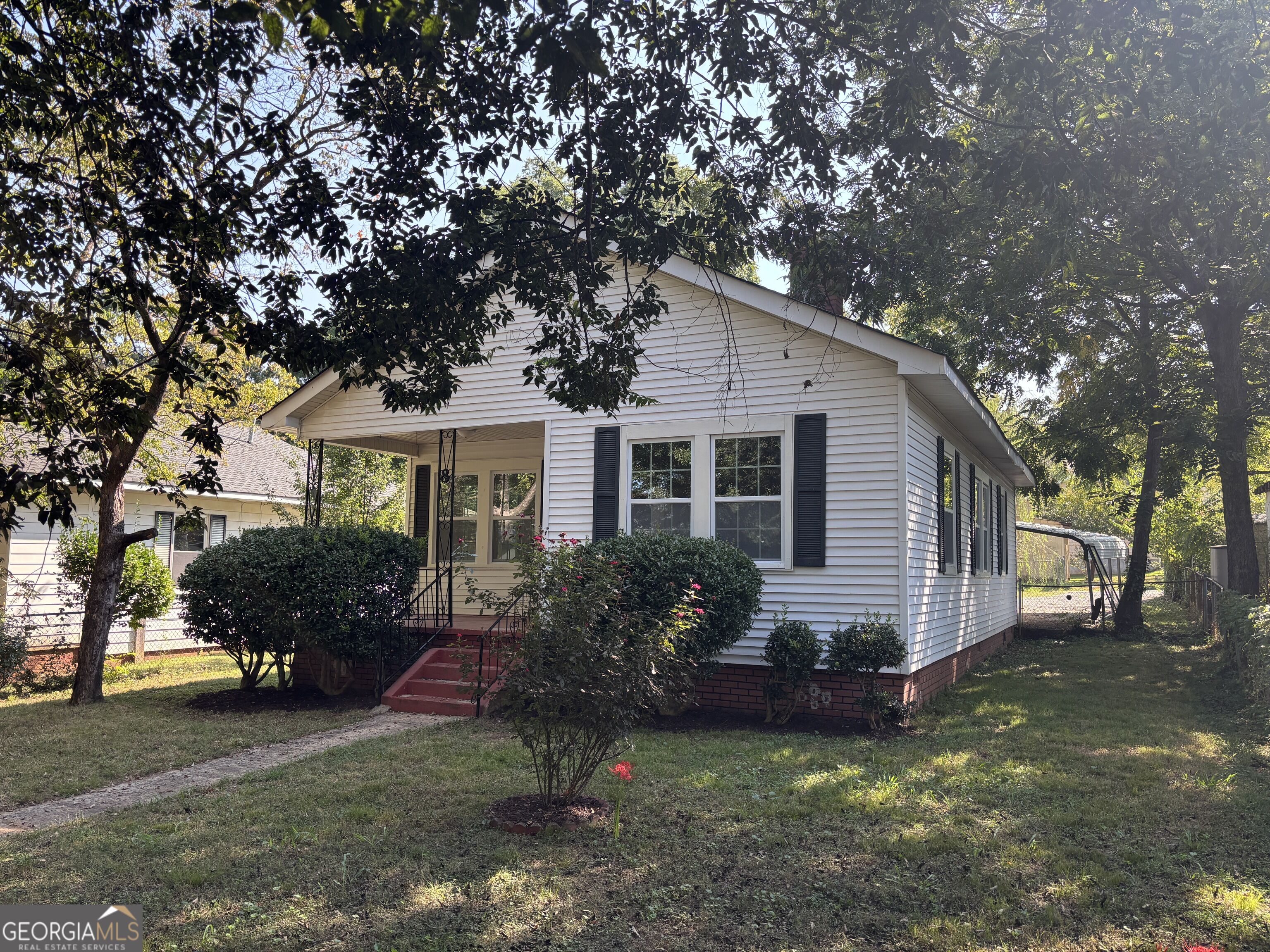 8 Akron Street Property Photo 3