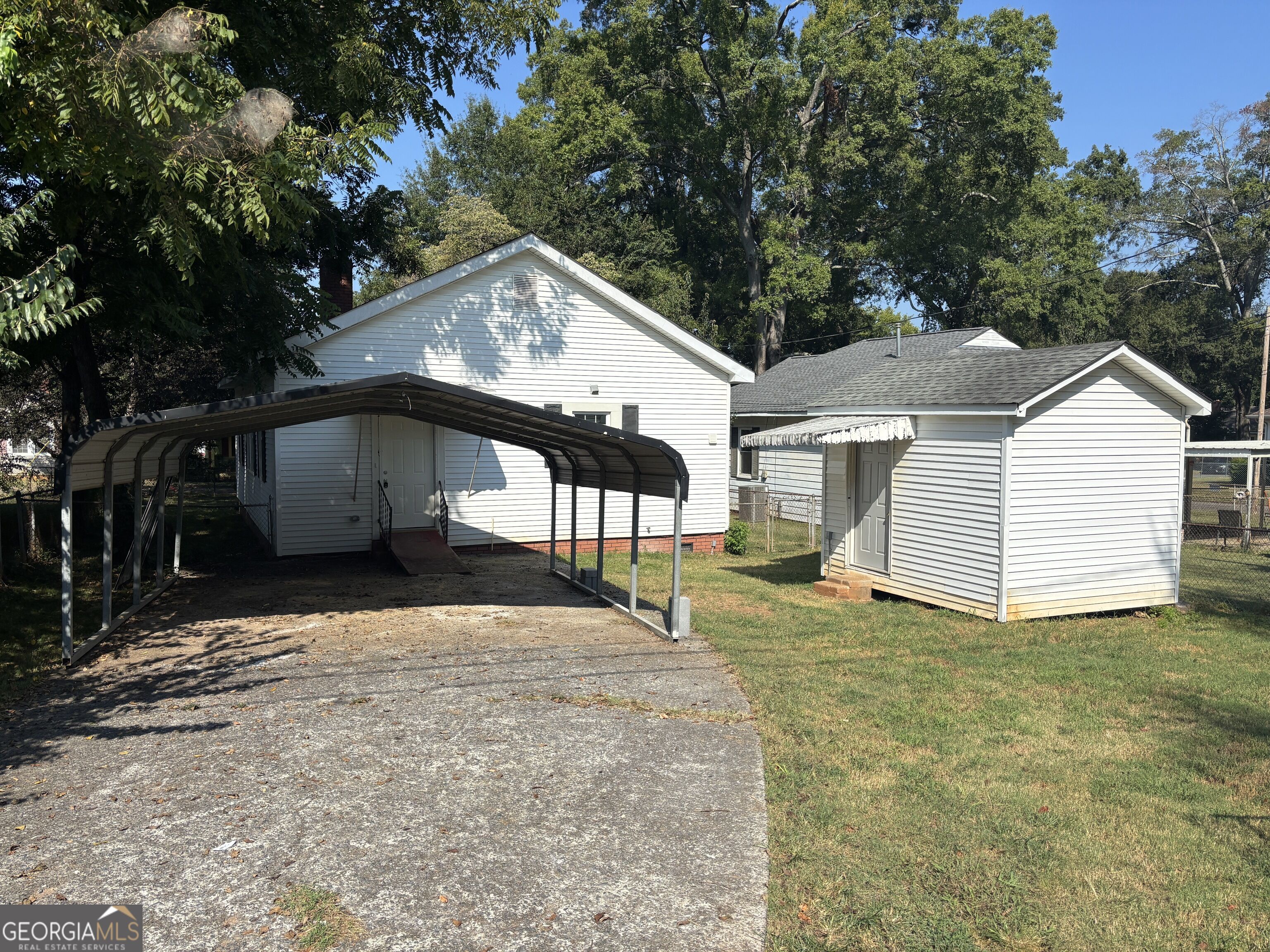 8 Akron Street Property Photo 5