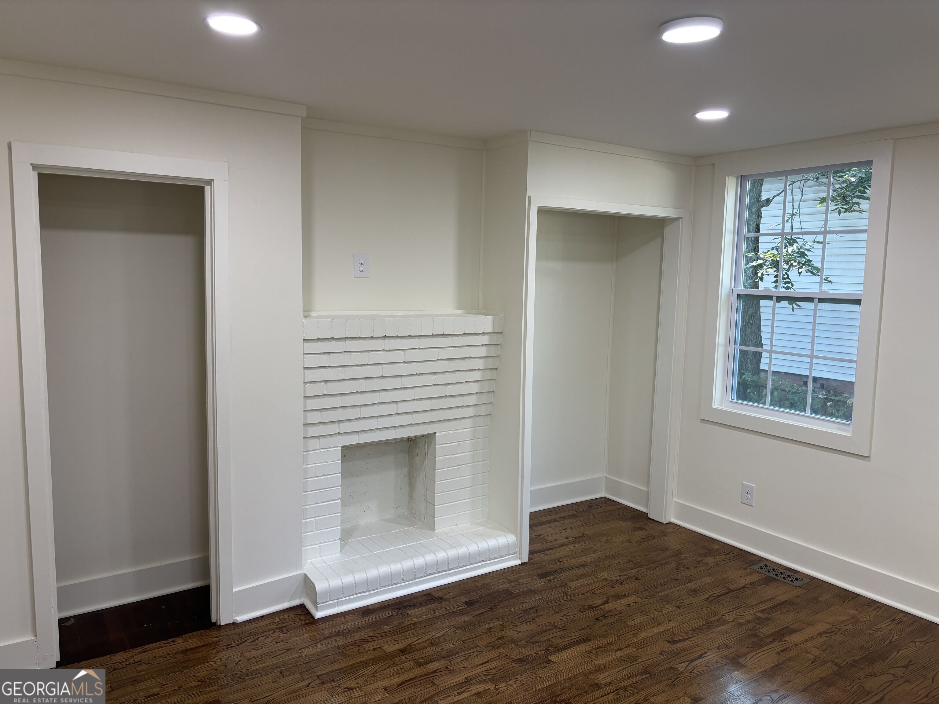 8 Akron Street Property Photo 11
