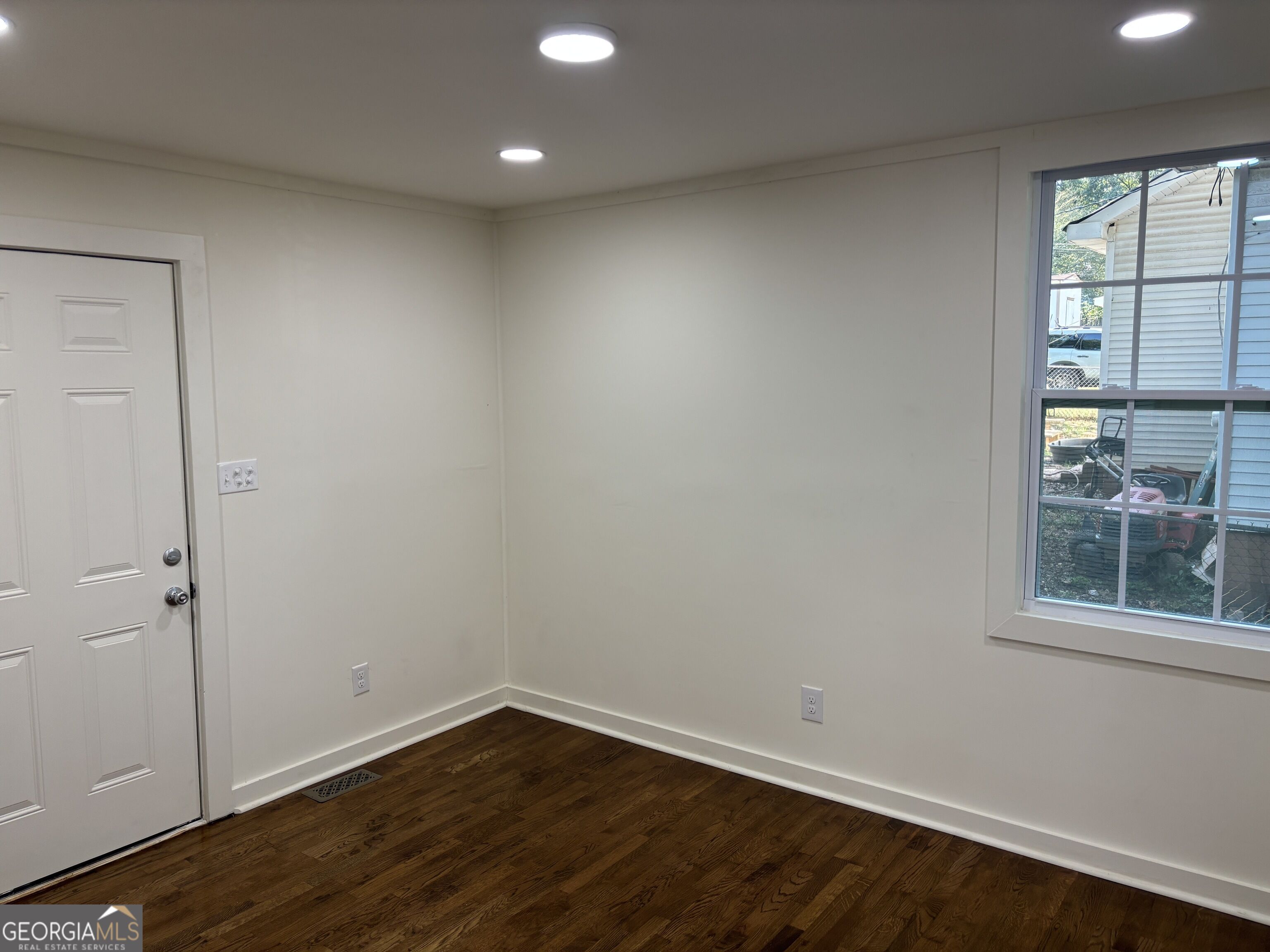 8 Akron Street Property Photo 20