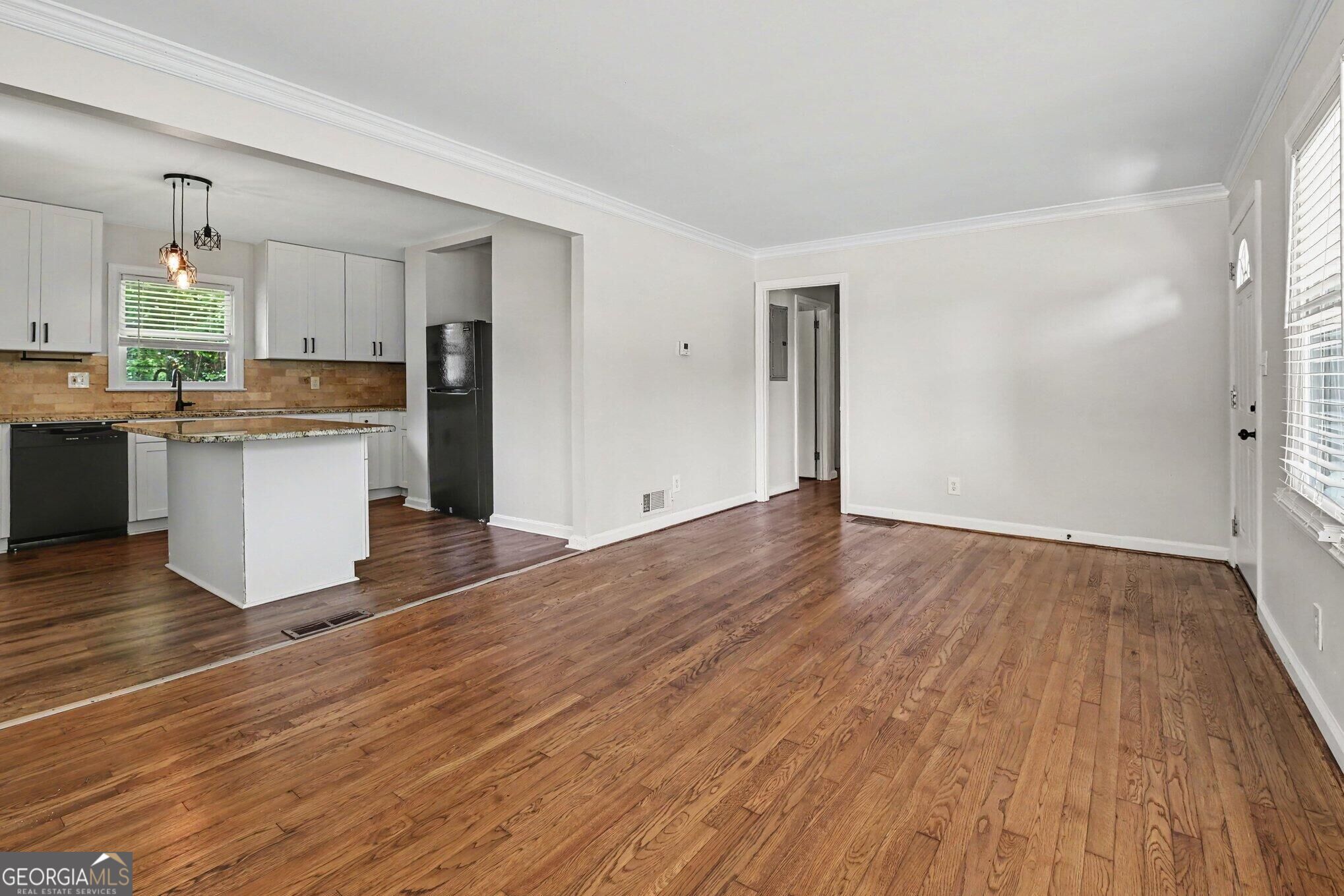 1288 Dot Street Property Photo 4