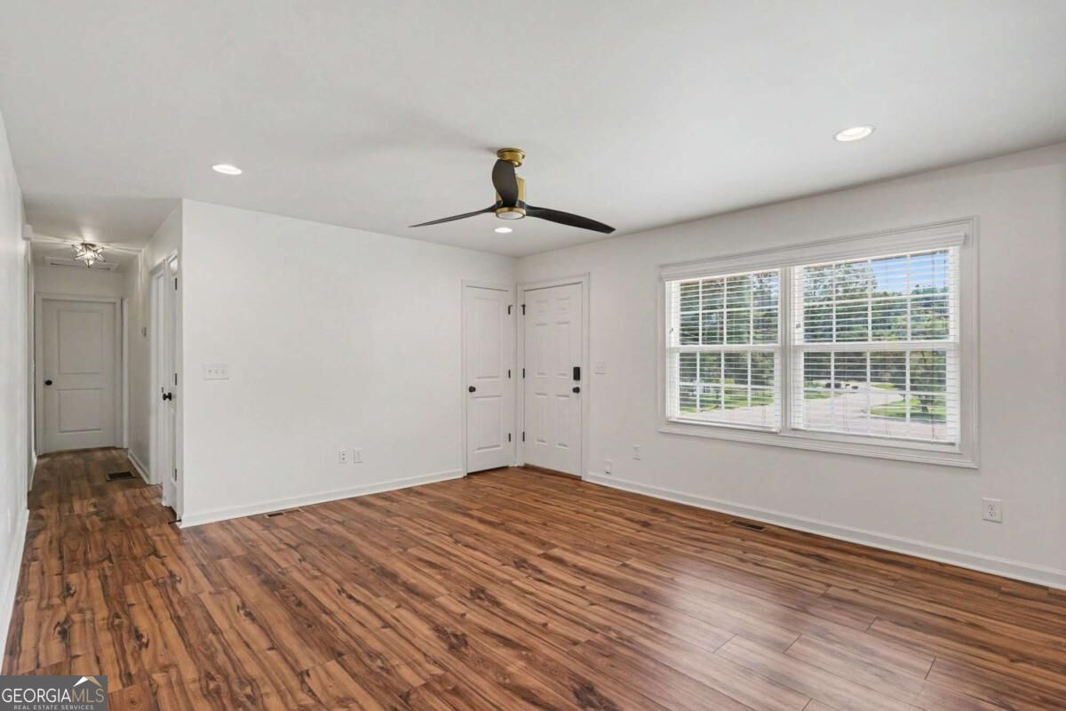312 W Downing Court Property Photo 10
