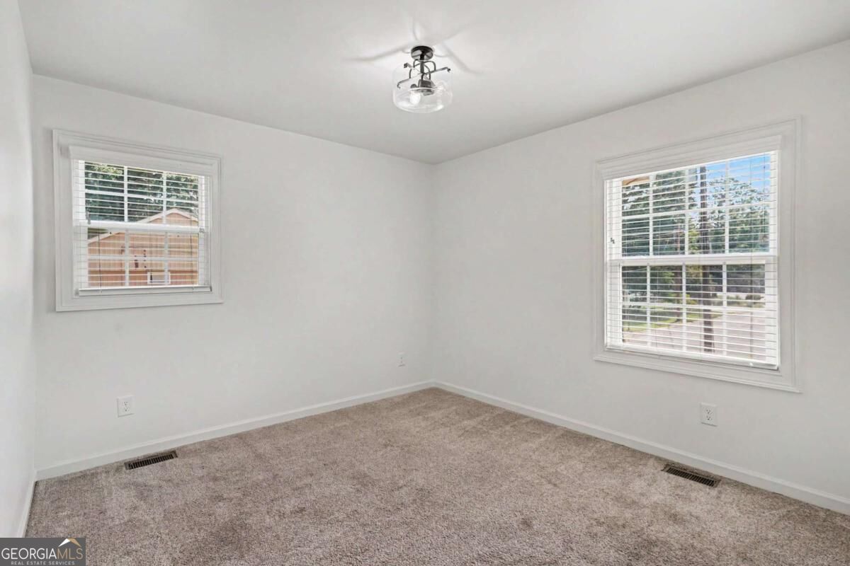312 W Downing Court Property Photo 18