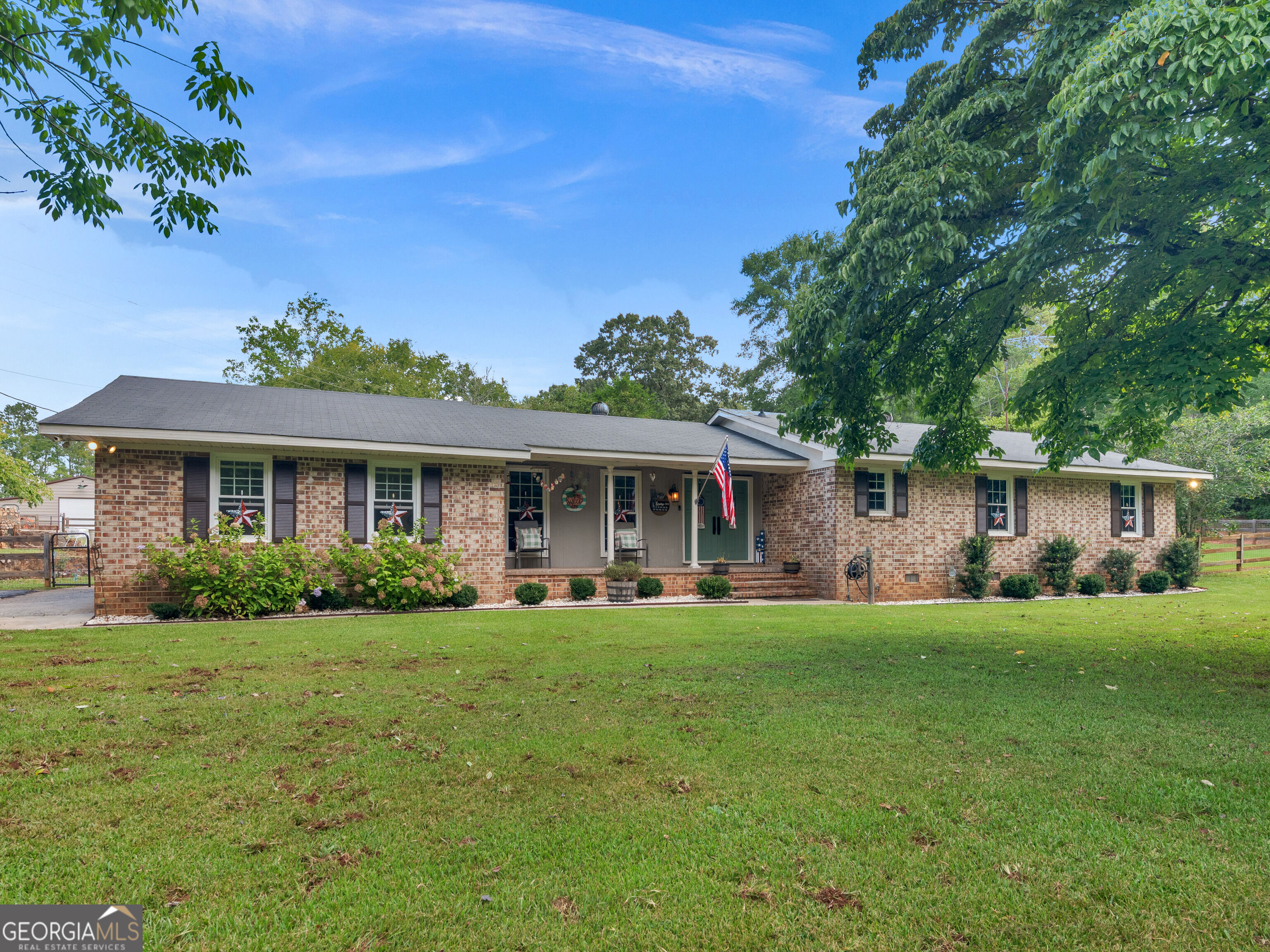 3384 Dames Ferry Road Property Photo 1
