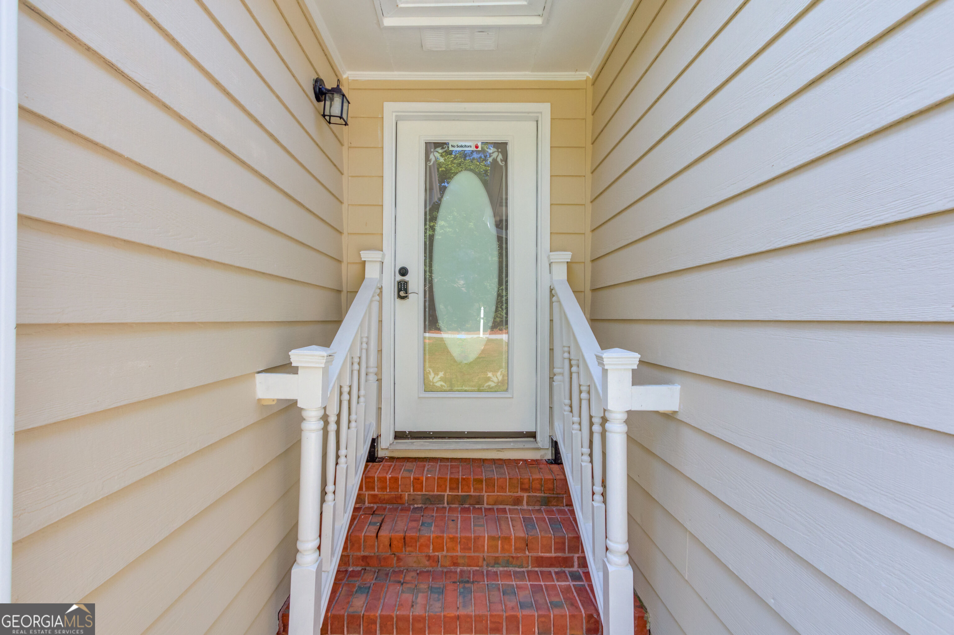 525 Clearwater Place Property Photo 2