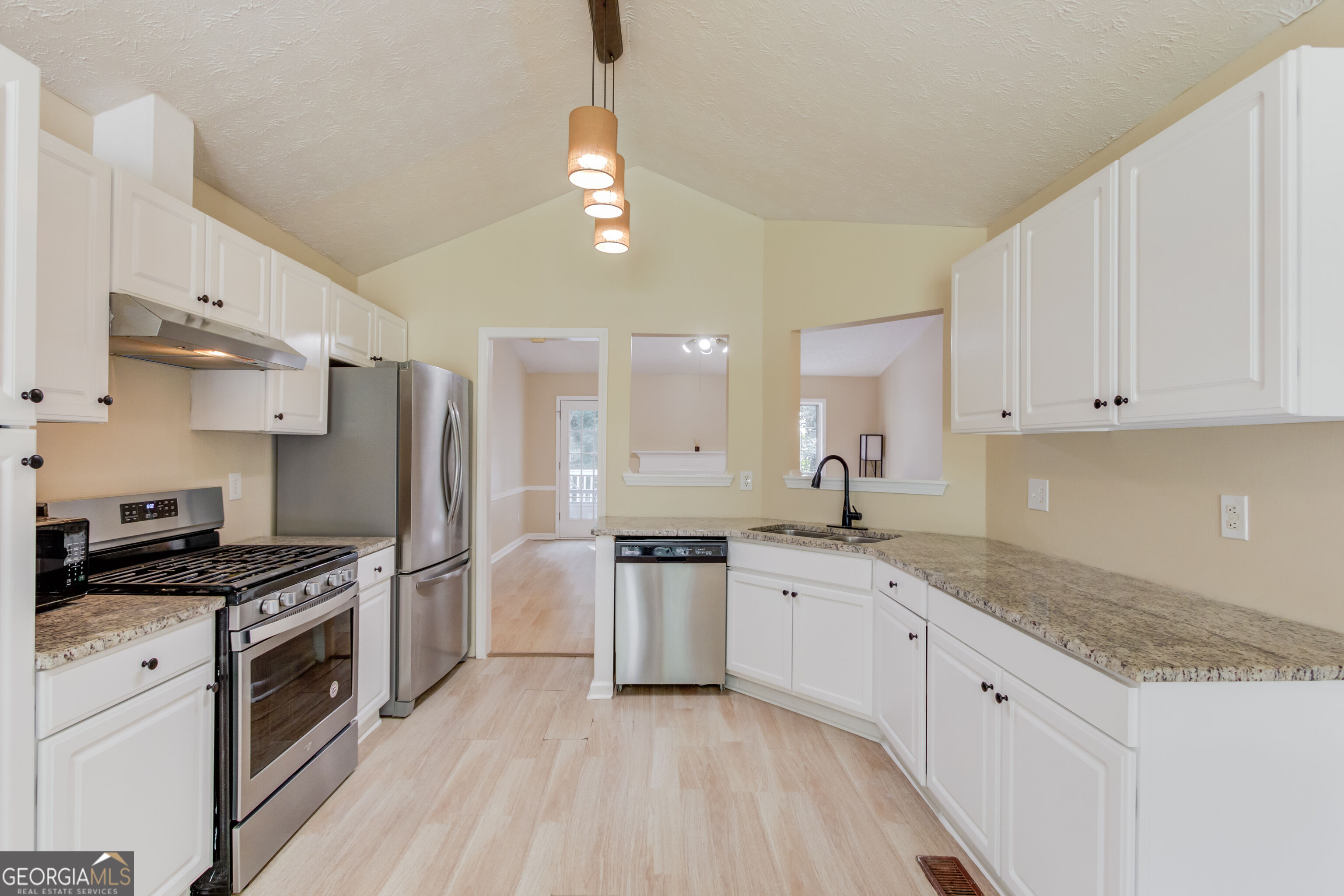 525 Clearwater Place Property Photo 11