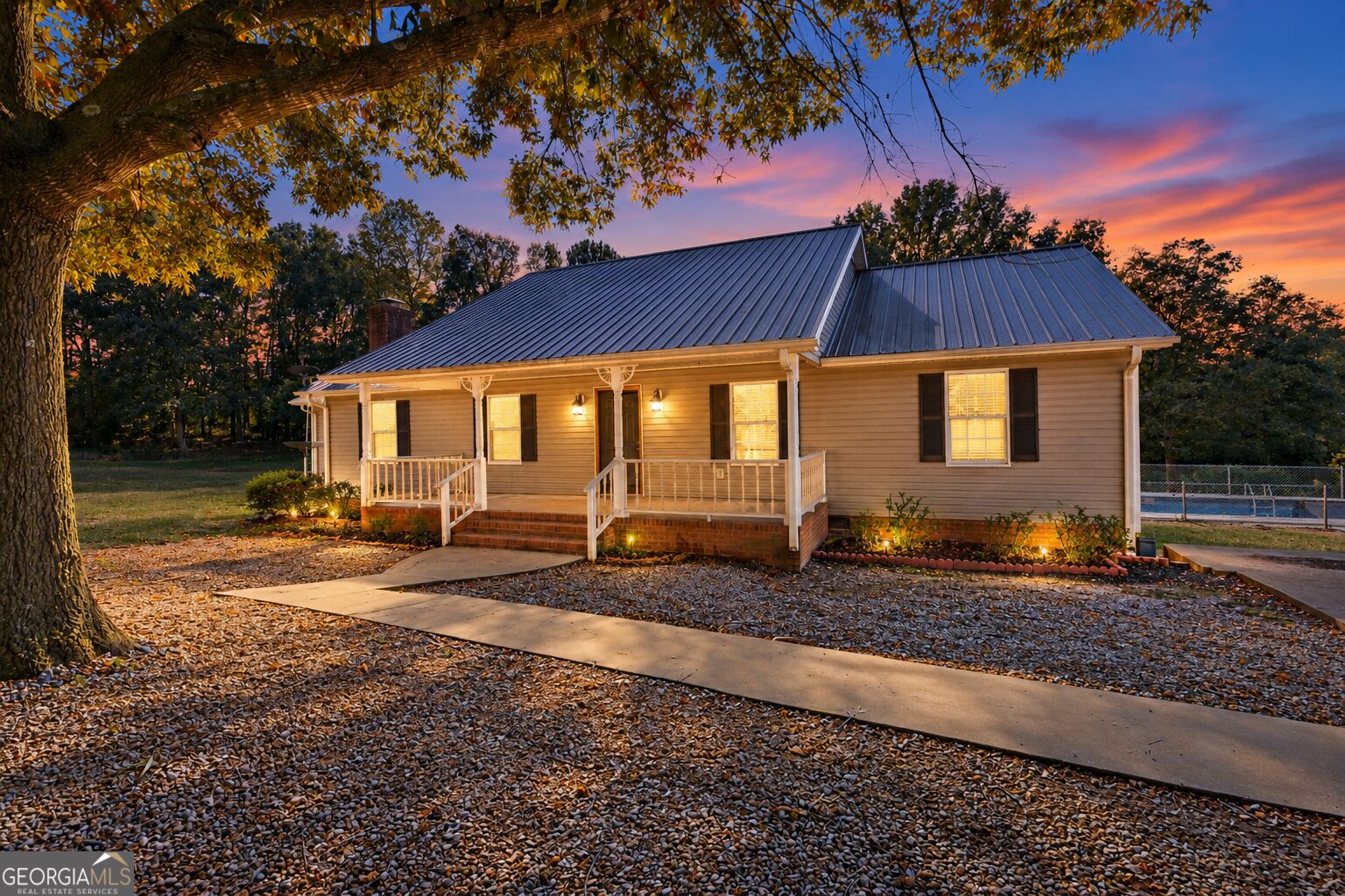 81 Peeples Street Property Photo 1