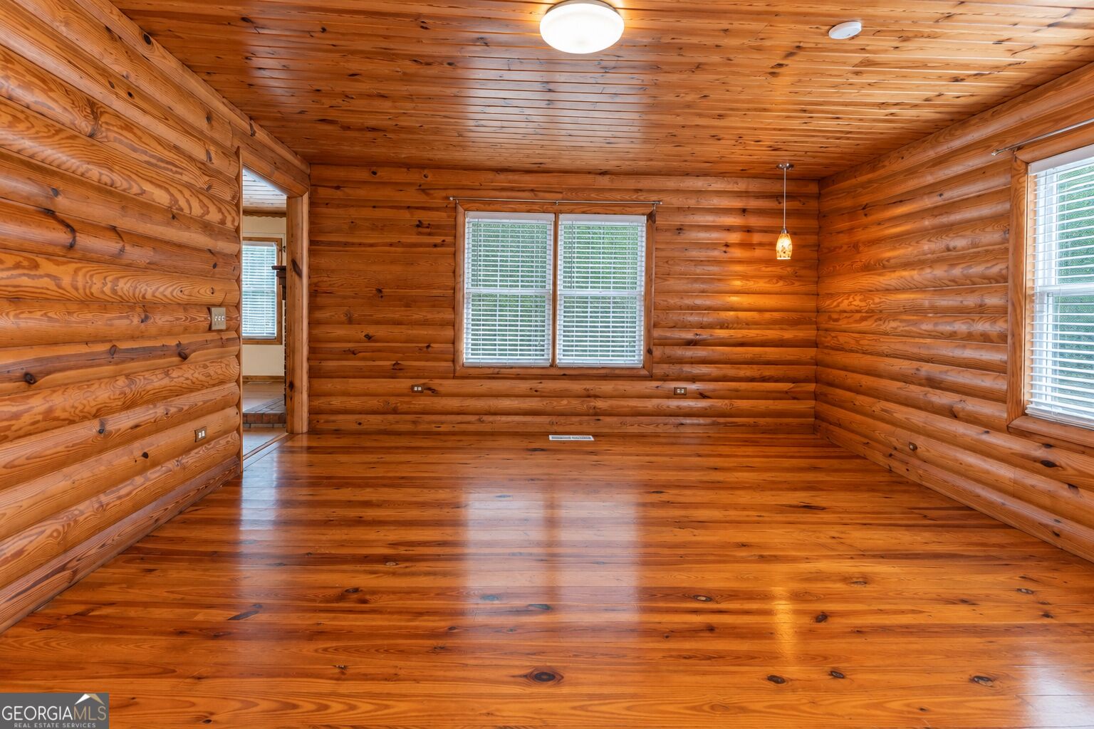 81 Peeples Street Property Photo 8