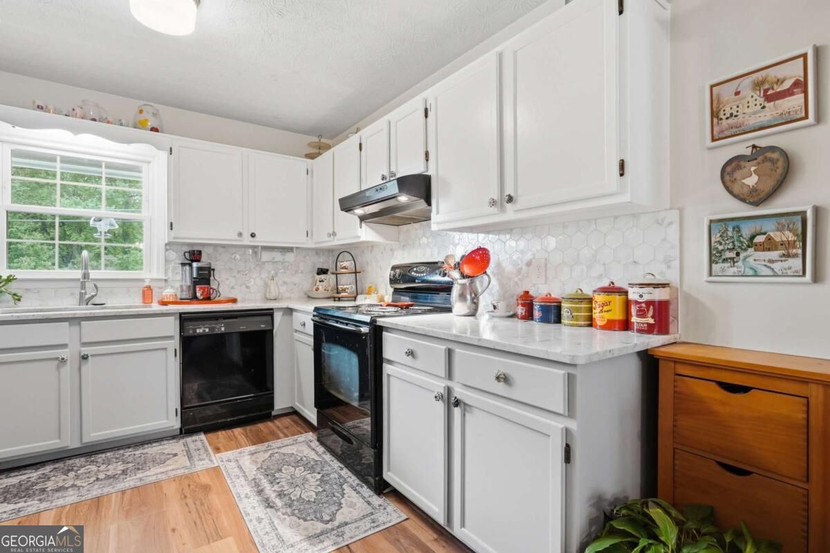 2488 Forestdale Drive Property Photo 14