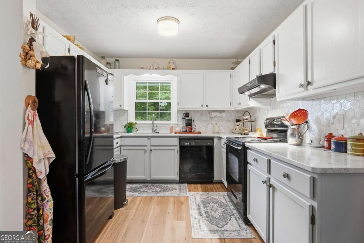 2488 Forestdale Drive Property Photo 18