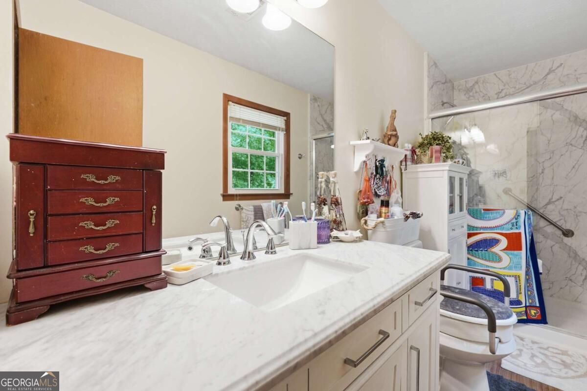 2488 Forestdale Drive Property Photo 29