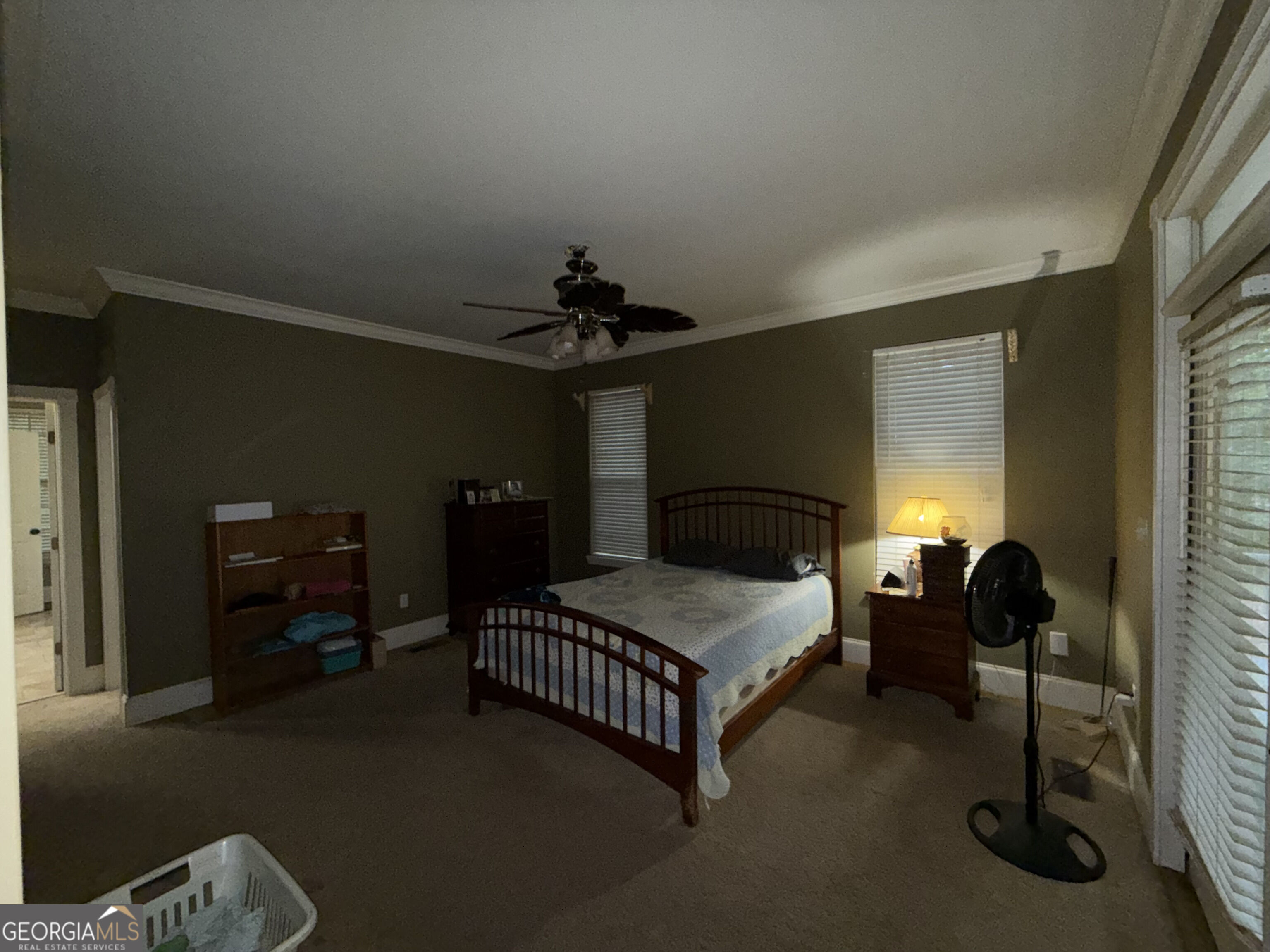 637 Kings Road Property Photo 9