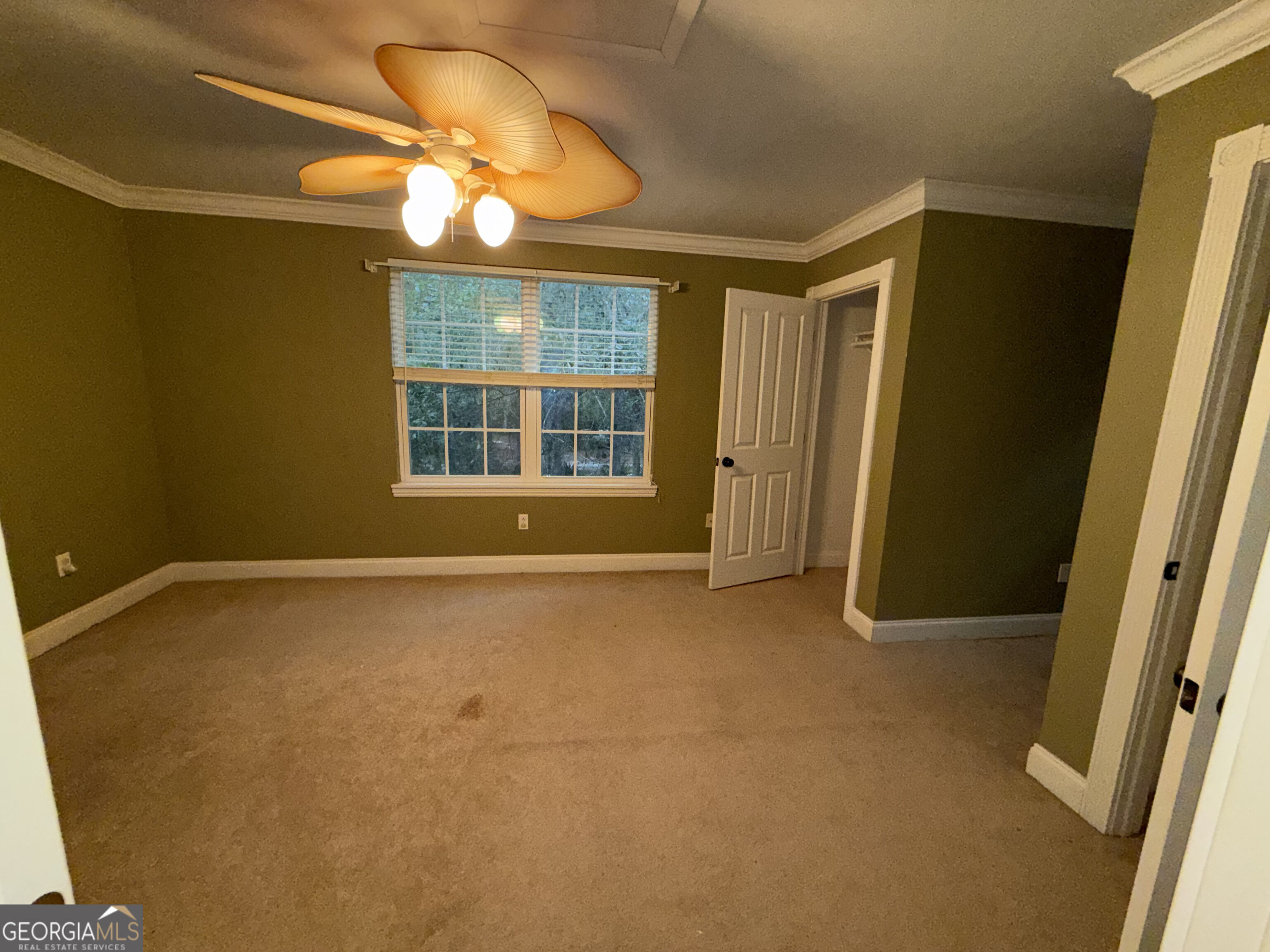 637 Kings Road Property Photo 11