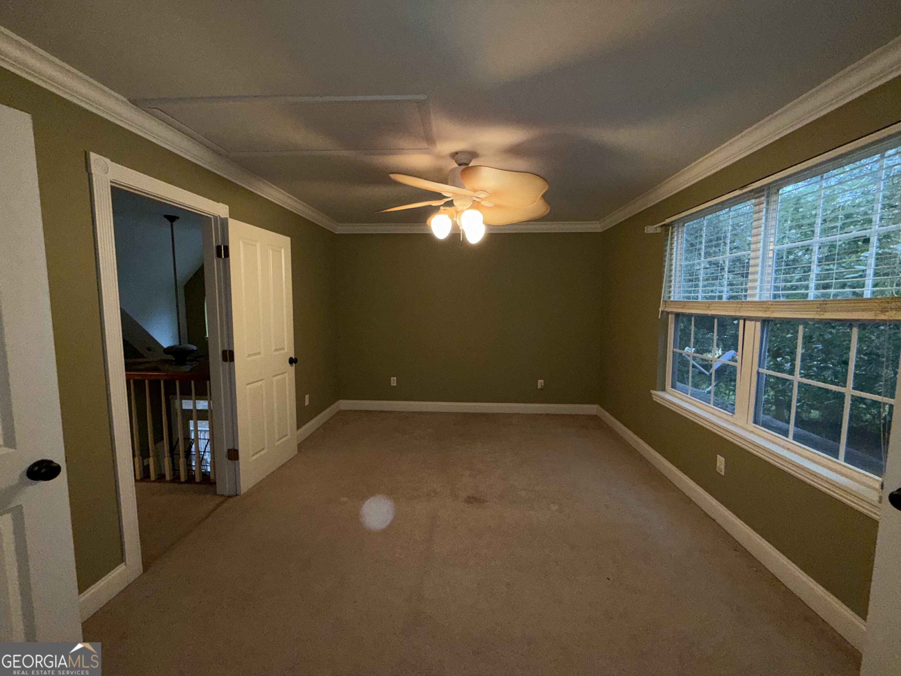 637 Kings Road Property Photo 12