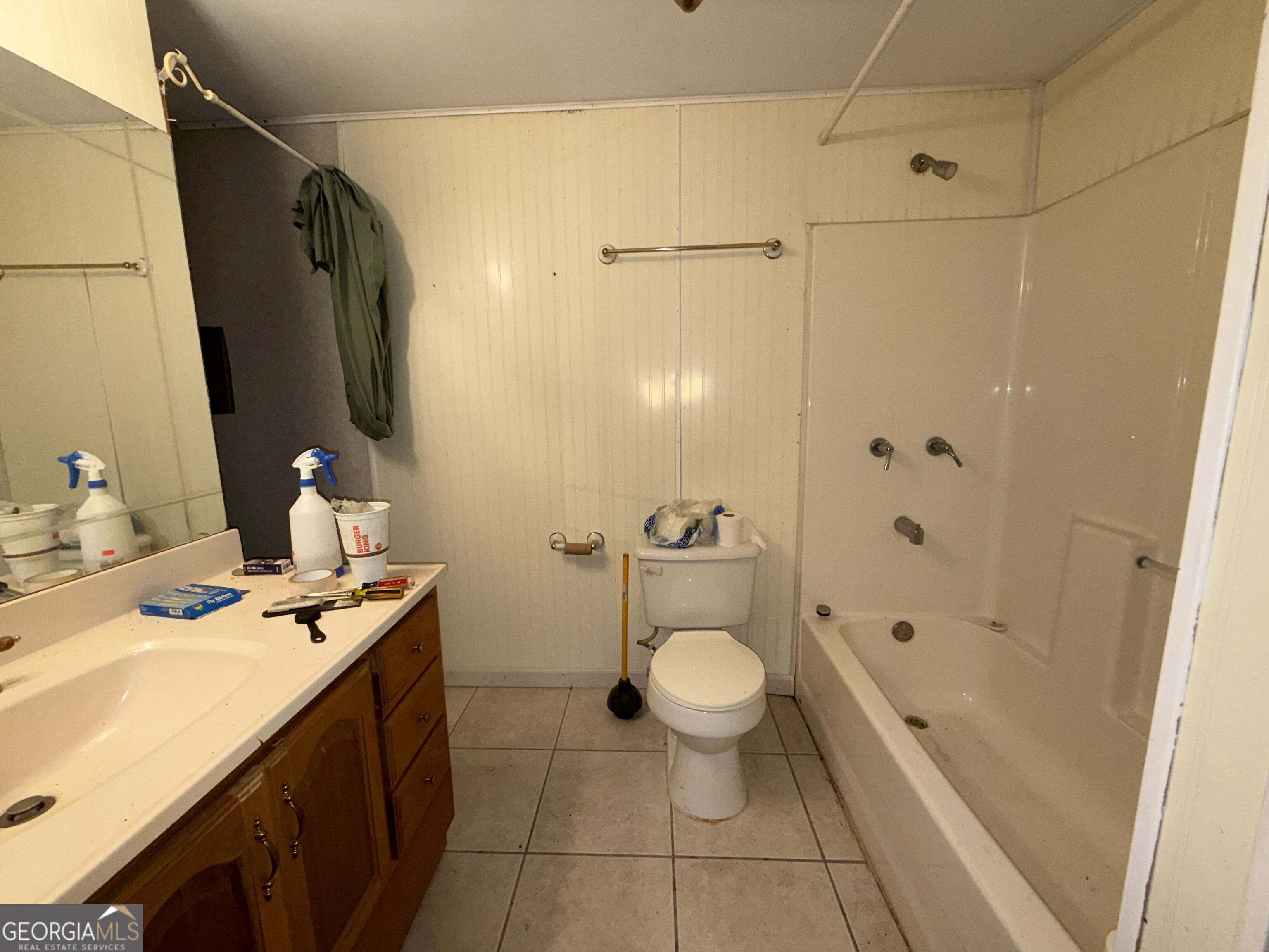 637 Kings Road Property Photo 17