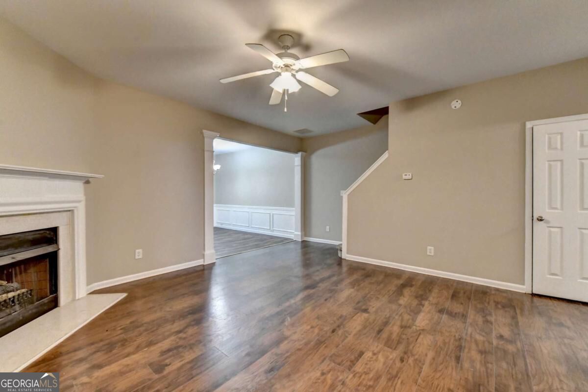 2152 Executive Drive Property Photo 9