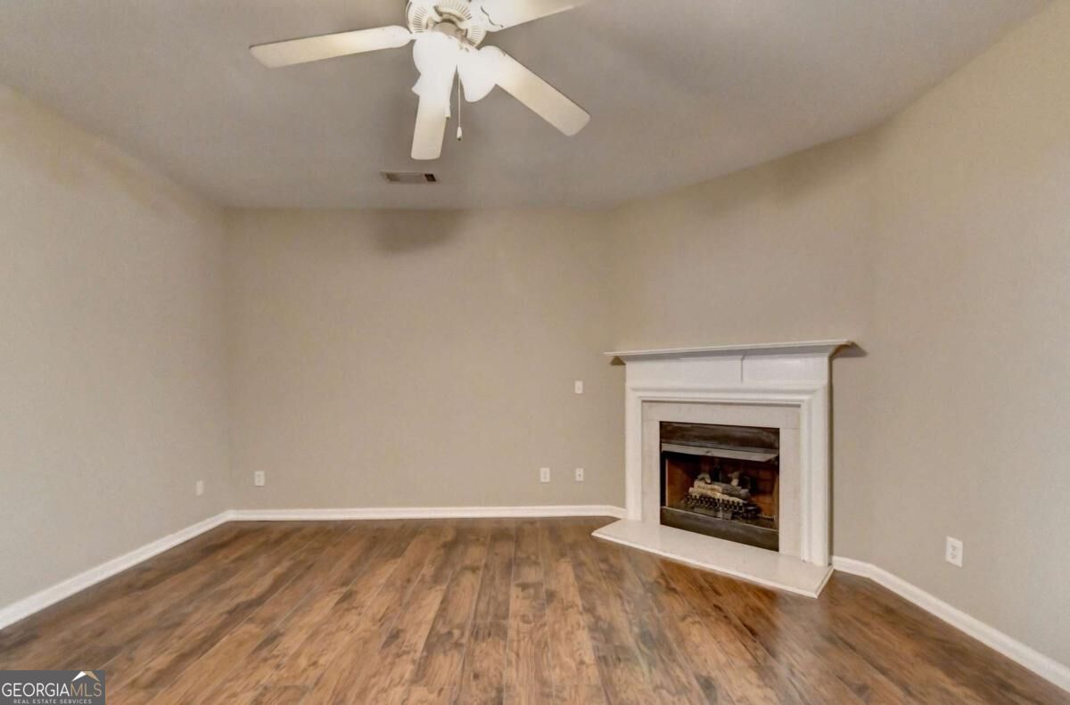 2152 Executive Drive Property Photo 11
