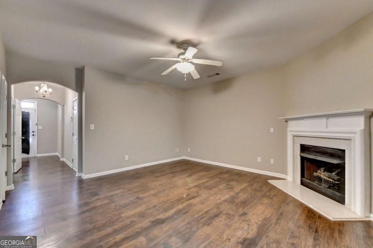 2152 Executive Drive Property Photo 12