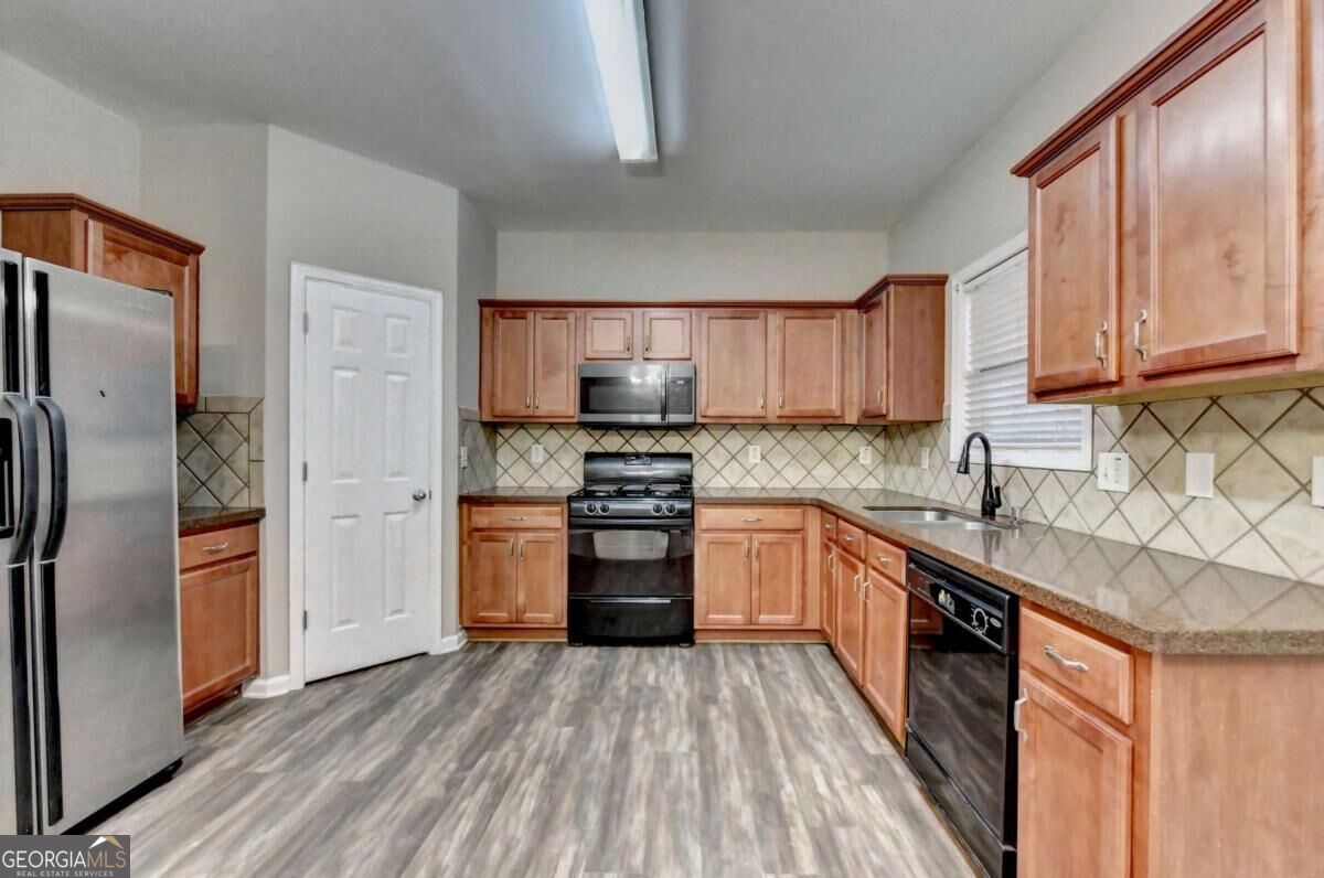 2152 Executive Drive Property Photo 16