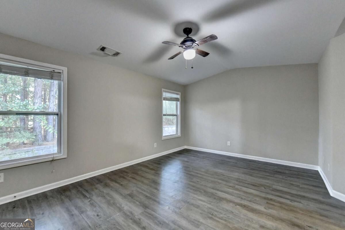 2152 Executive Drive Property Photo 38