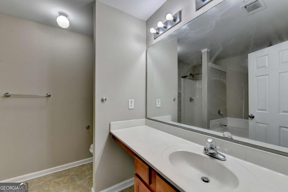 2152 Executive Drive Property Photo 39