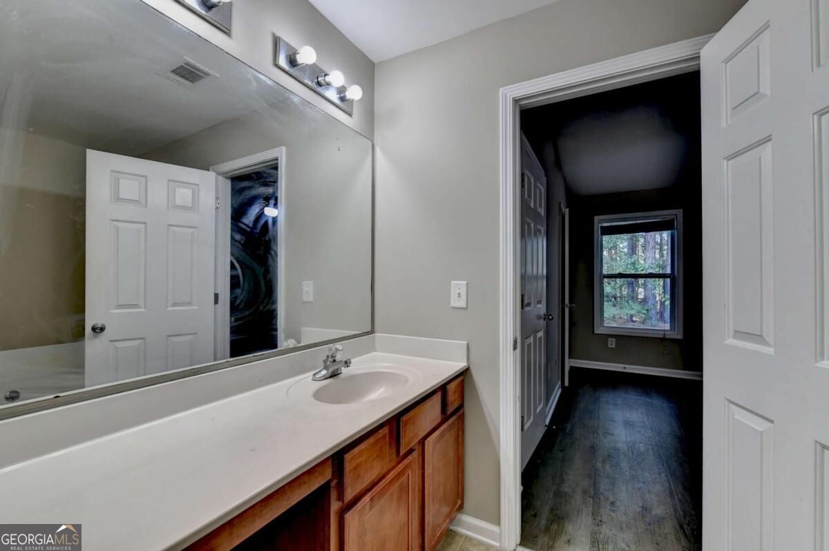 2152 Executive Drive Property Photo 41