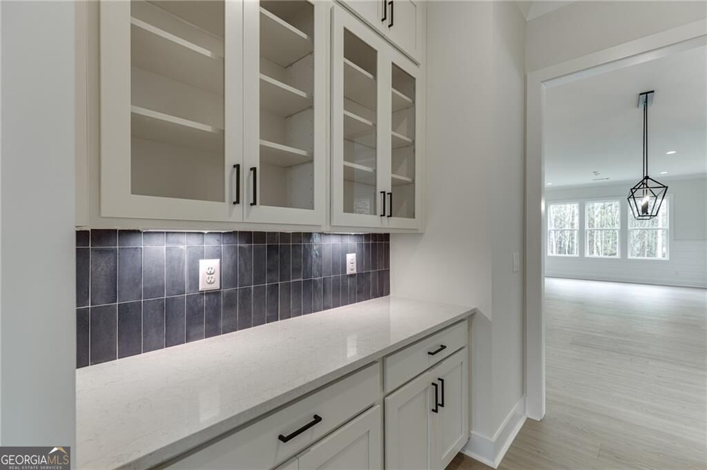 5430 Settingdown Road Property Photo 11
