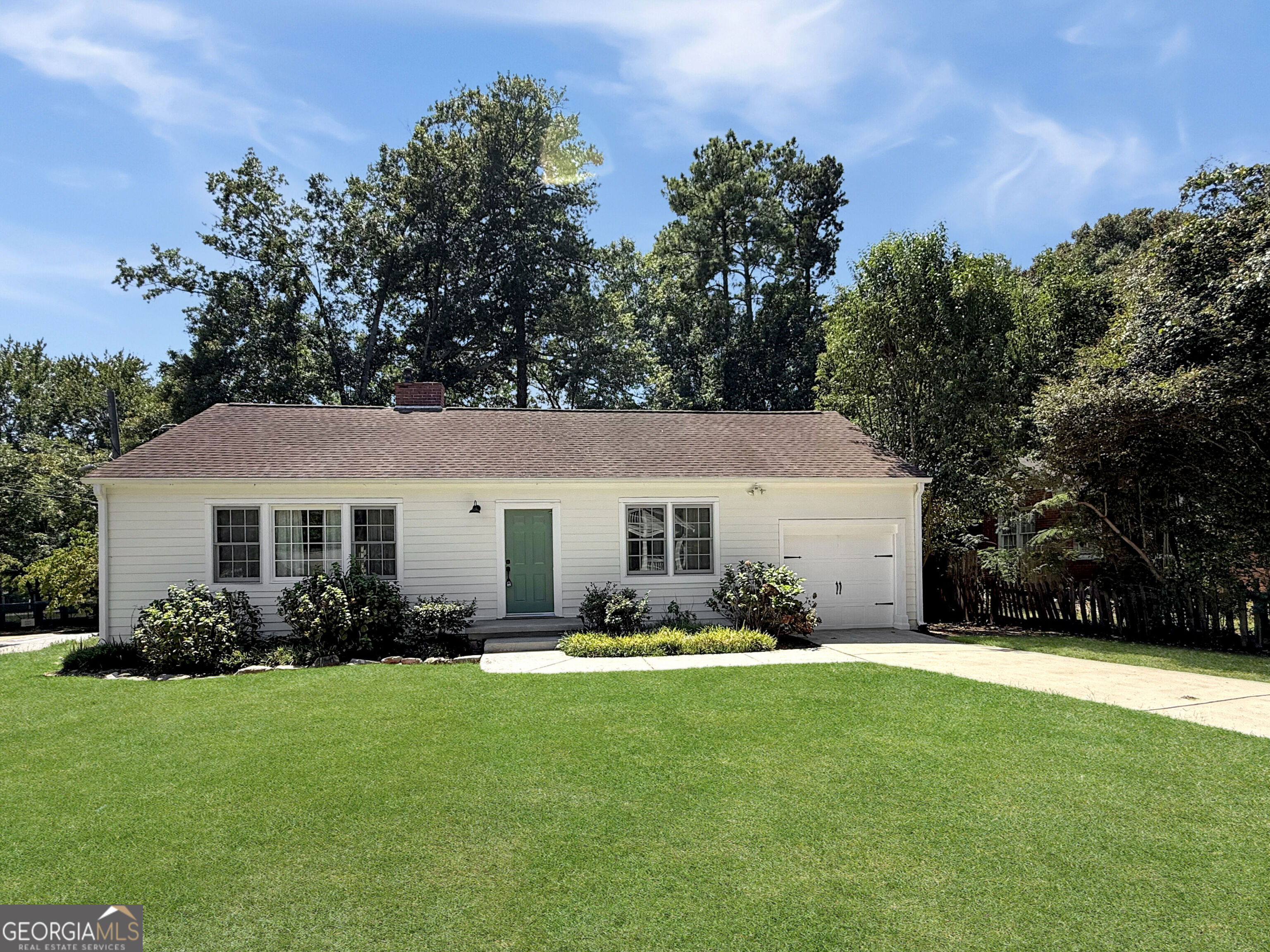 155 Windsor Court Property Photo 1