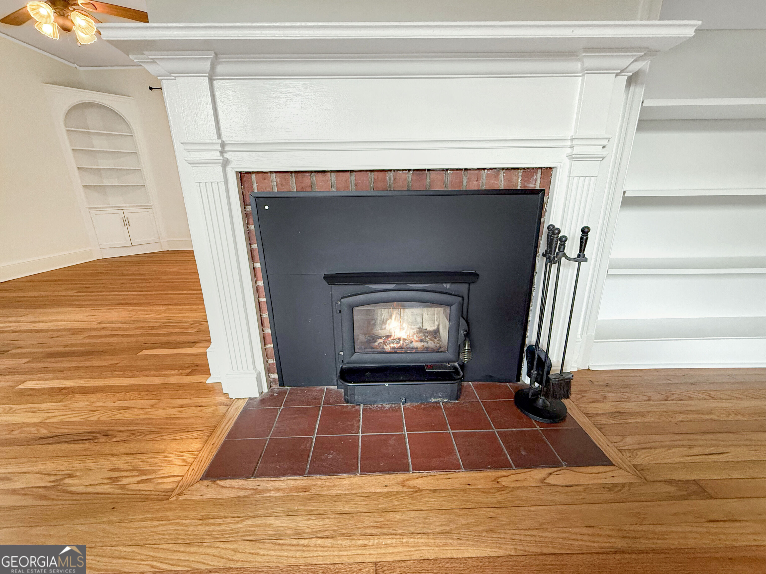 155 Windsor Court Property Photo 6