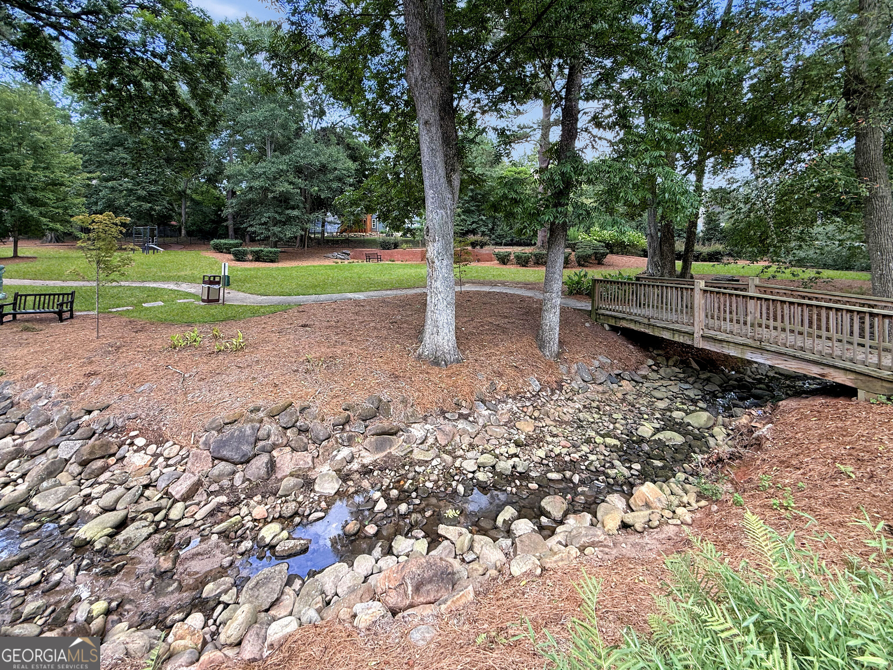 155 Windsor Court Property Photo 21