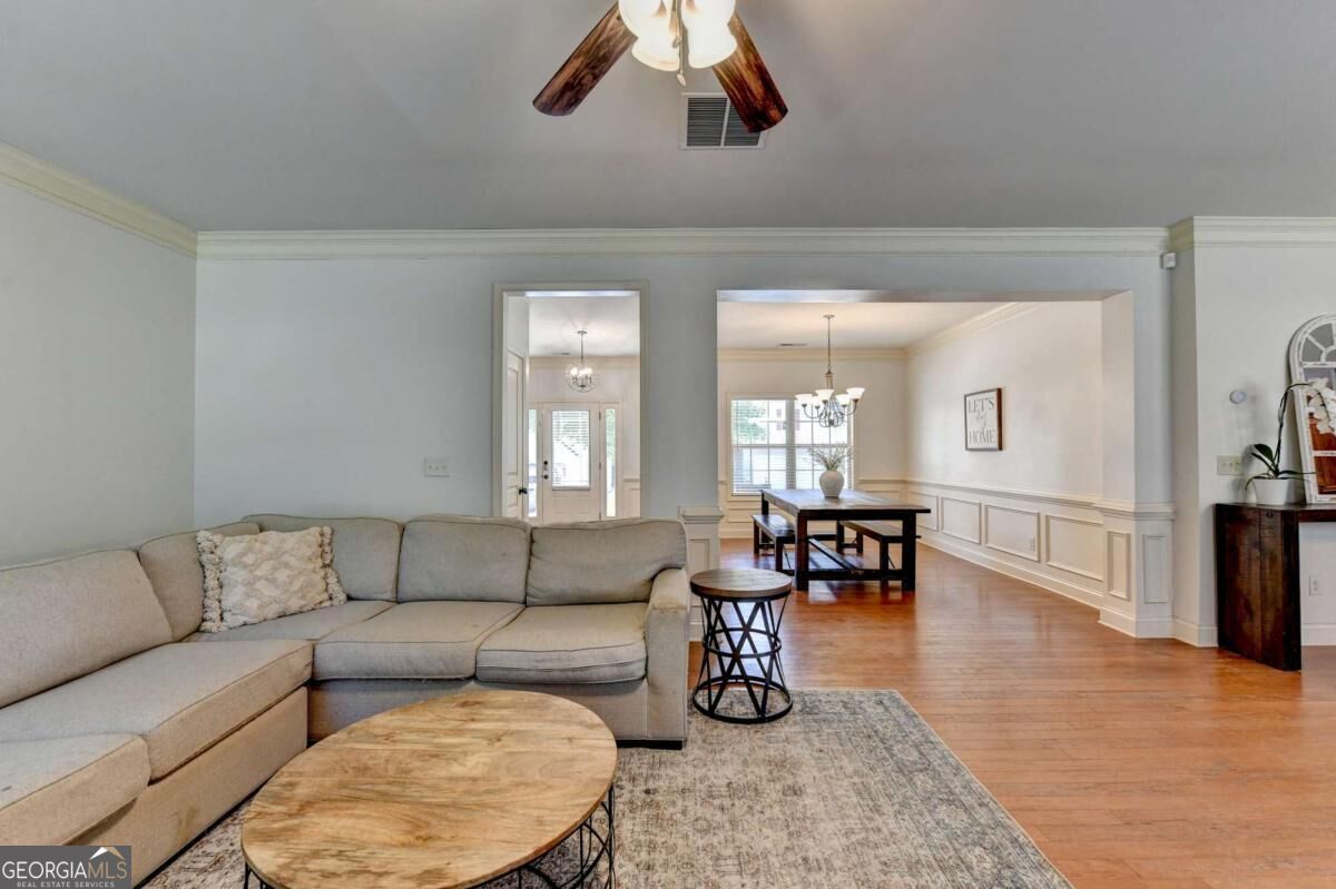 5691 Crest Hill Drive Property Photo 16