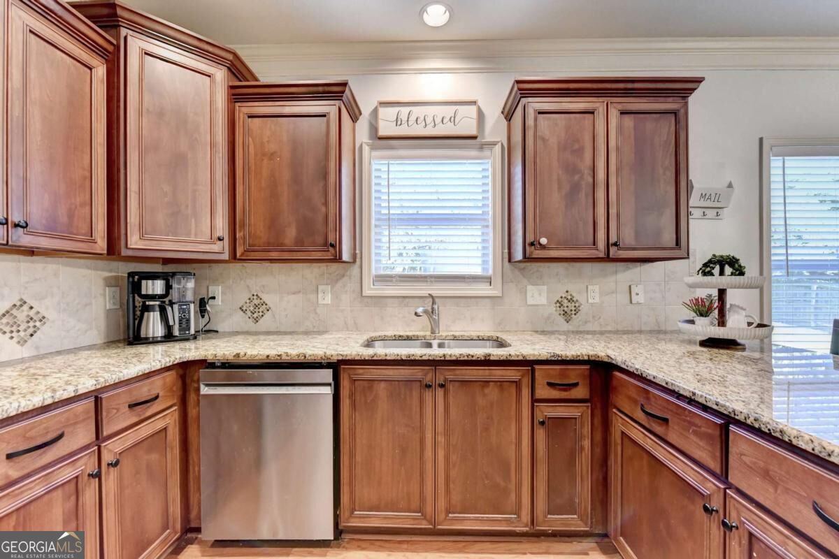 5691 Crest Hill Drive Property Photo 29