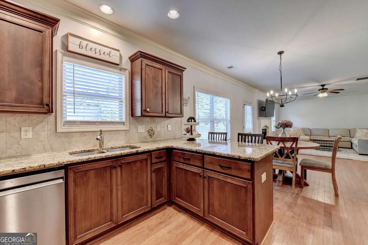 5691 Crest Hill Drive Property Photo 32