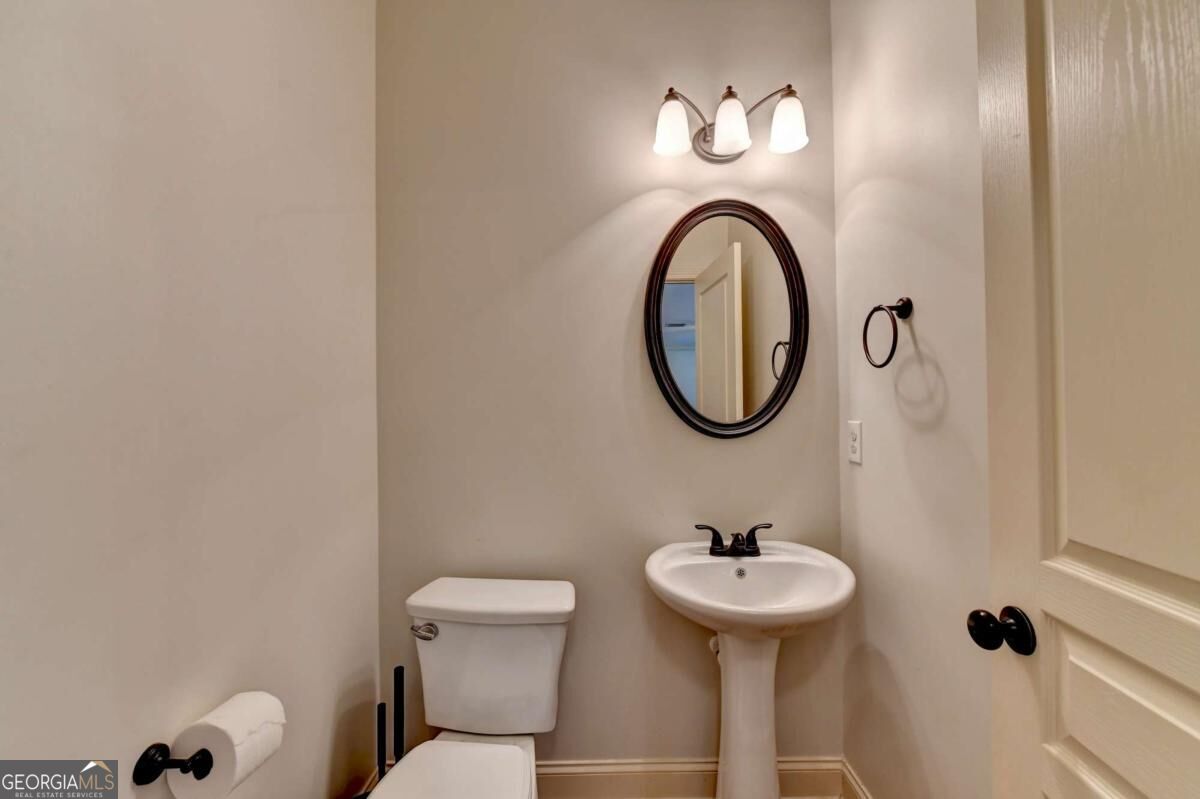 5691 Crest Hill Drive Property Photo 34