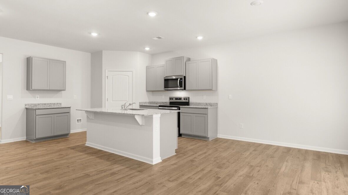 8156 Coldstream Drive Property Photo 5
