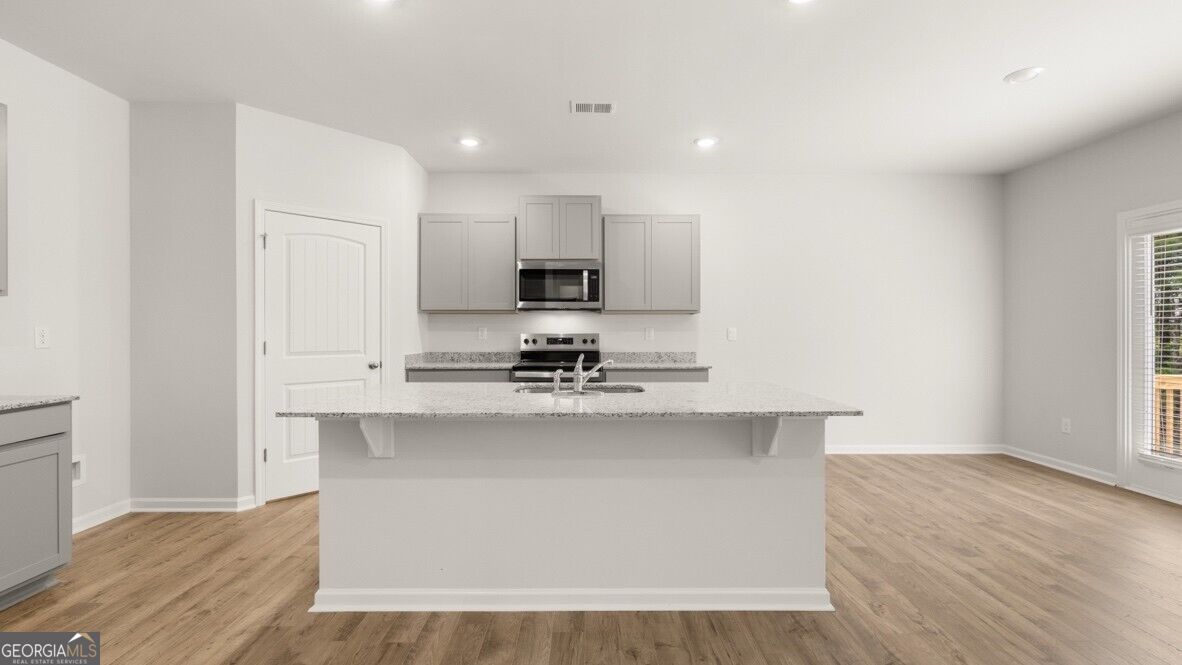 8156 Coldstream Drive Property Photo 6