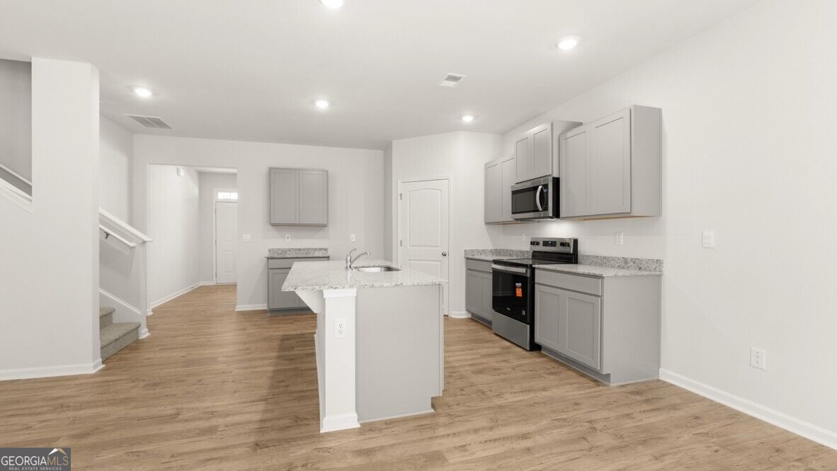 8156 Coldstream Drive Property Photo 8