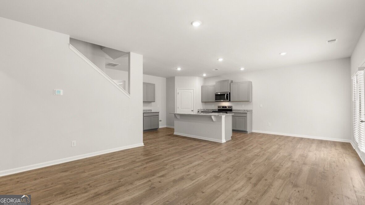 8156 Coldstream Drive Property Photo 12
