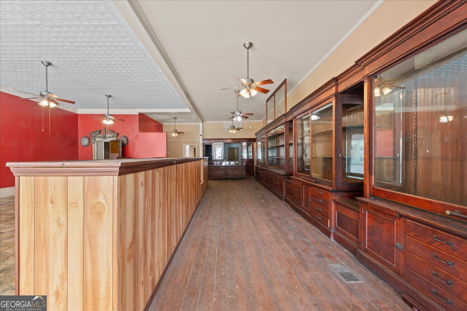 16 E Robert Toombs Avenue Property Photo 2