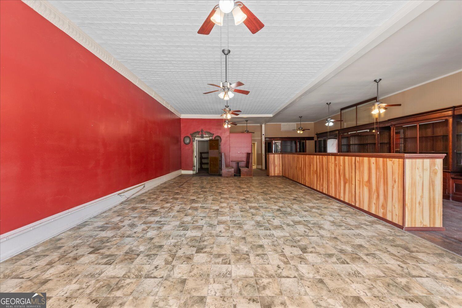 16 E Robert Toombs Avenue Property Photo 5